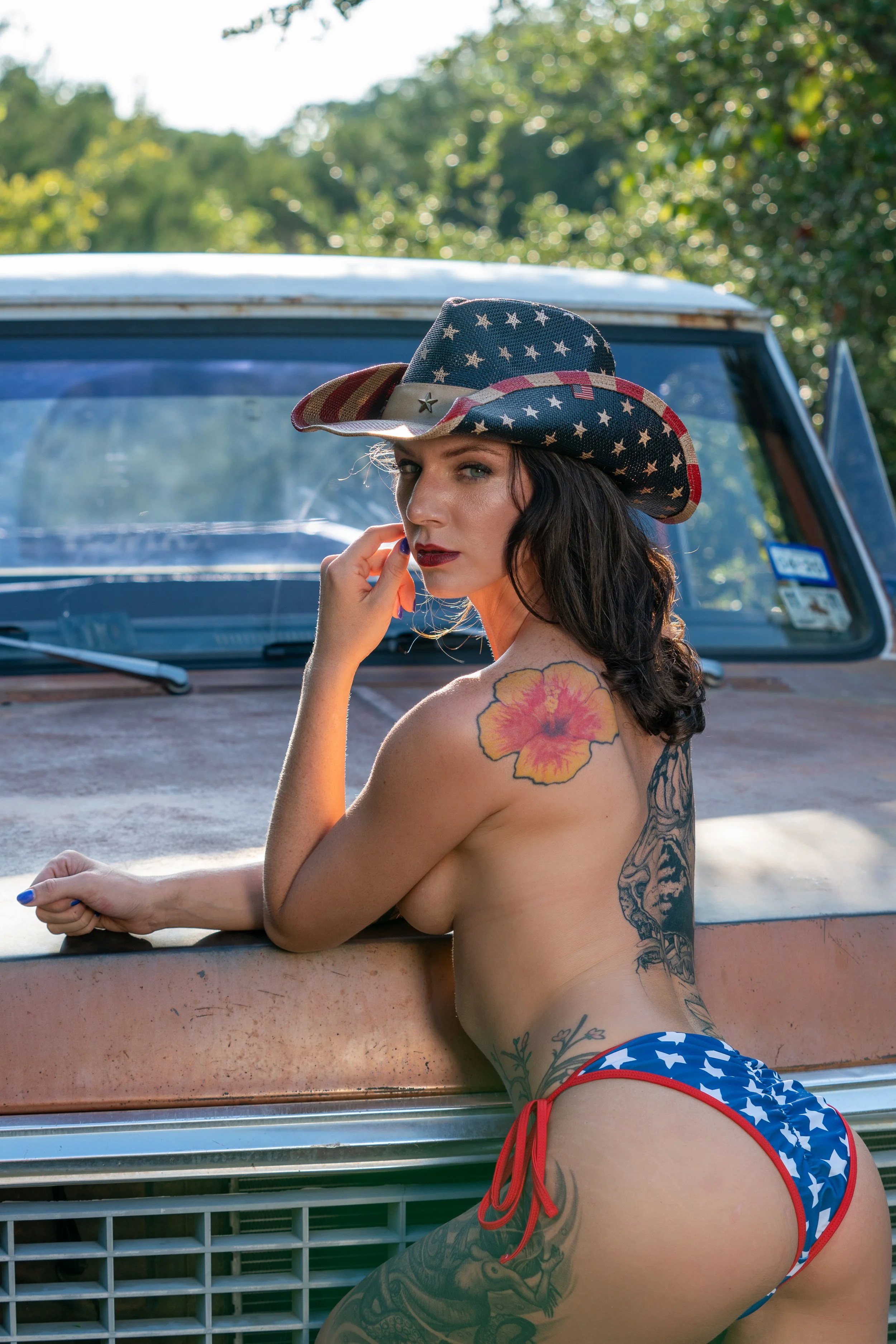 Ladies and the Truck-03731.jpg