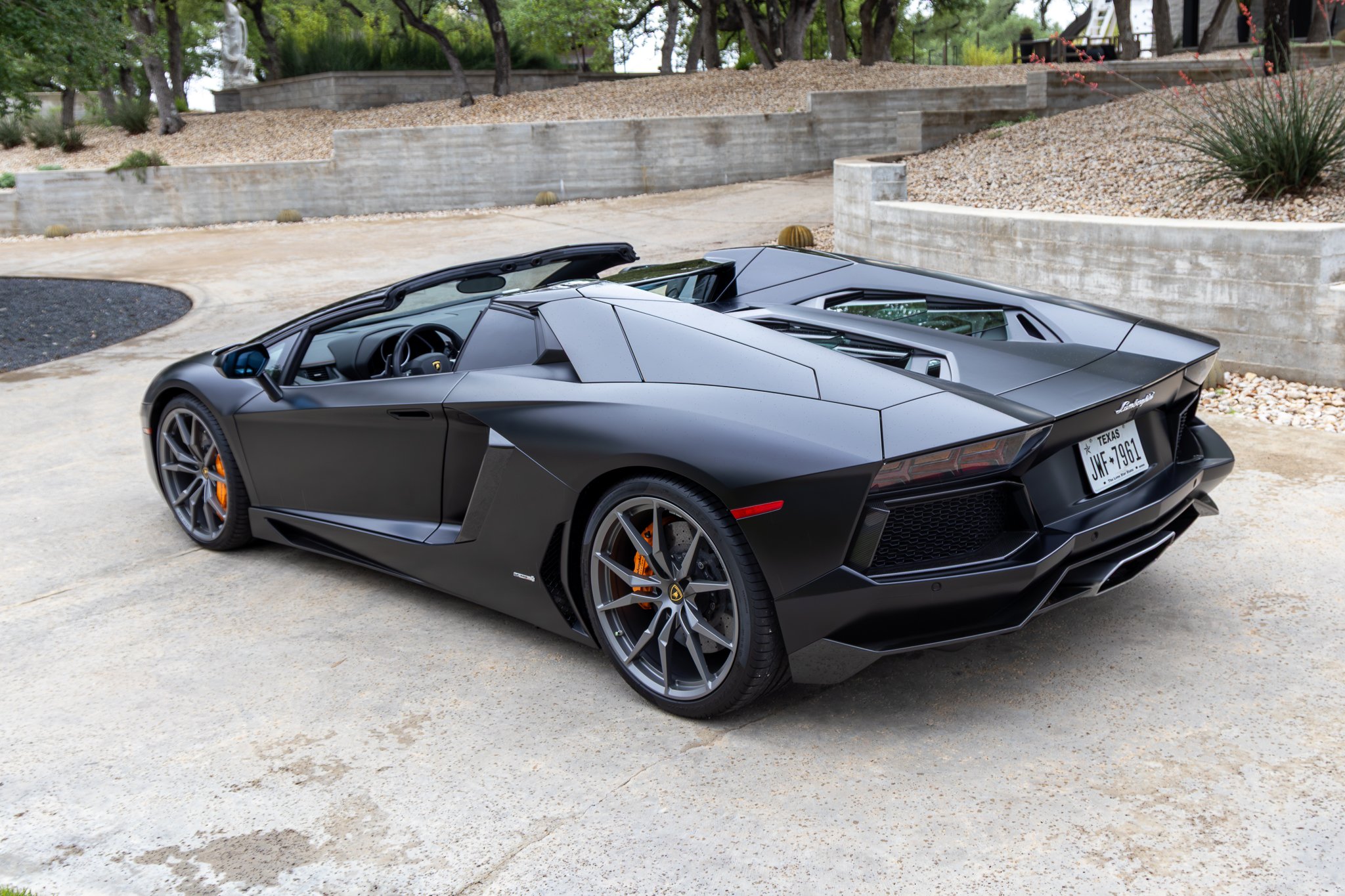 lamborghini aventador-26.jpg
