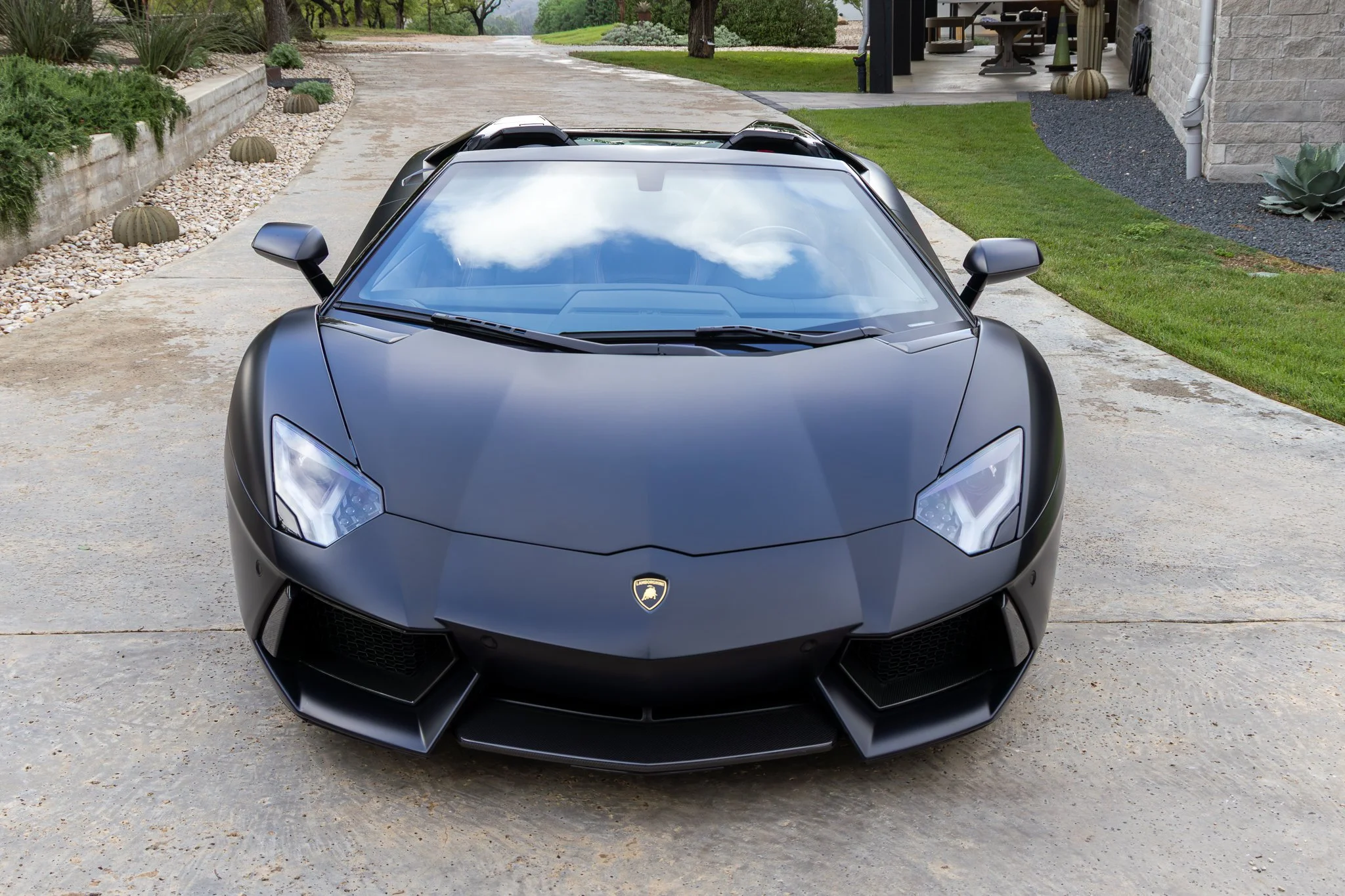 lamborghini aventador-12.jpg