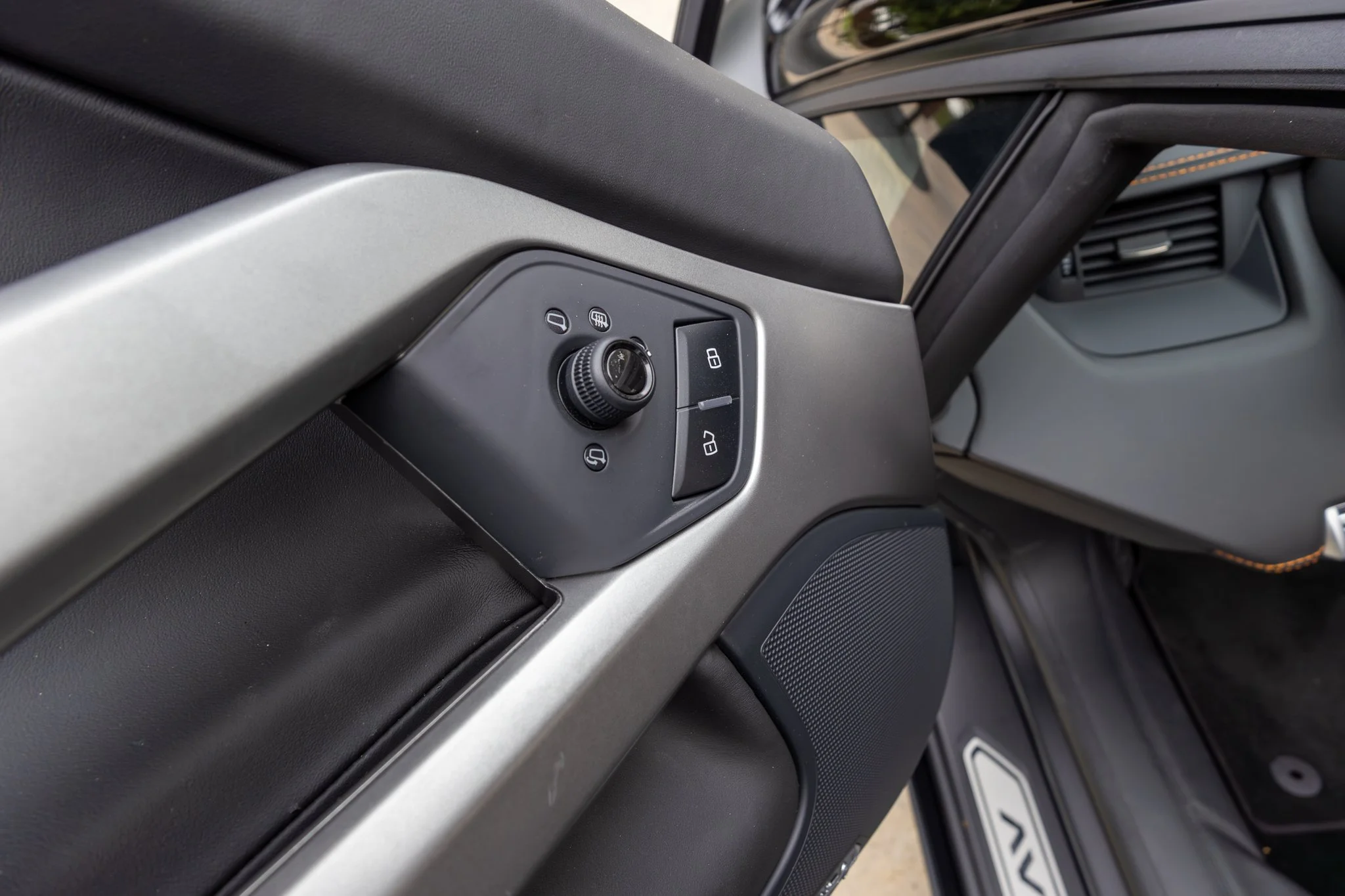 lamborghini aventador-129.jpg