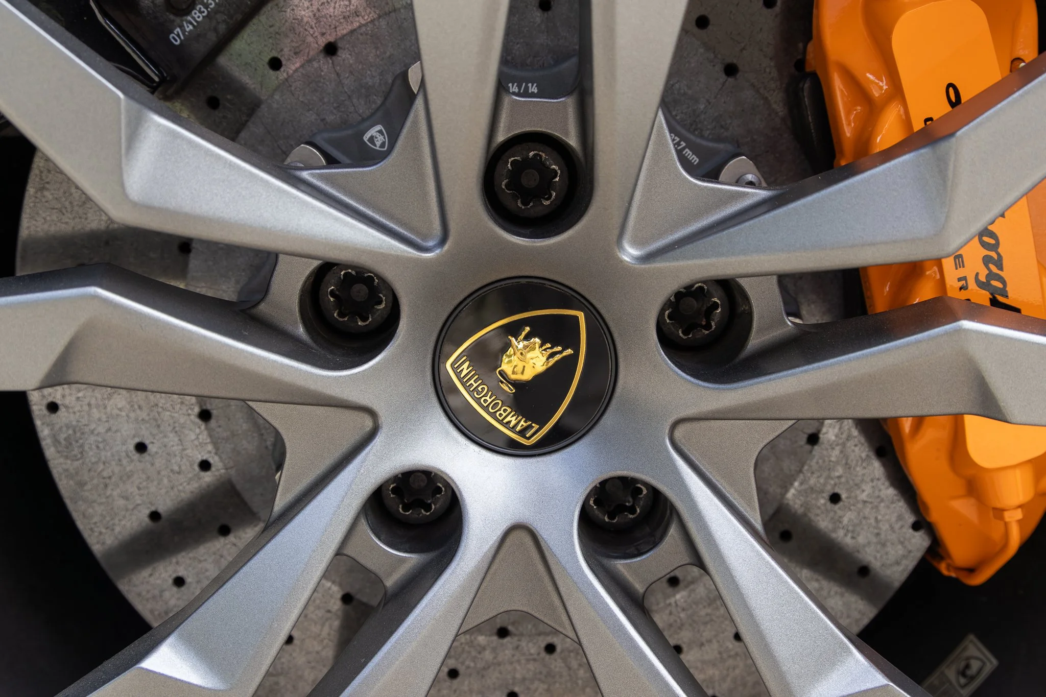 lamborghini aventador-121.jpg
