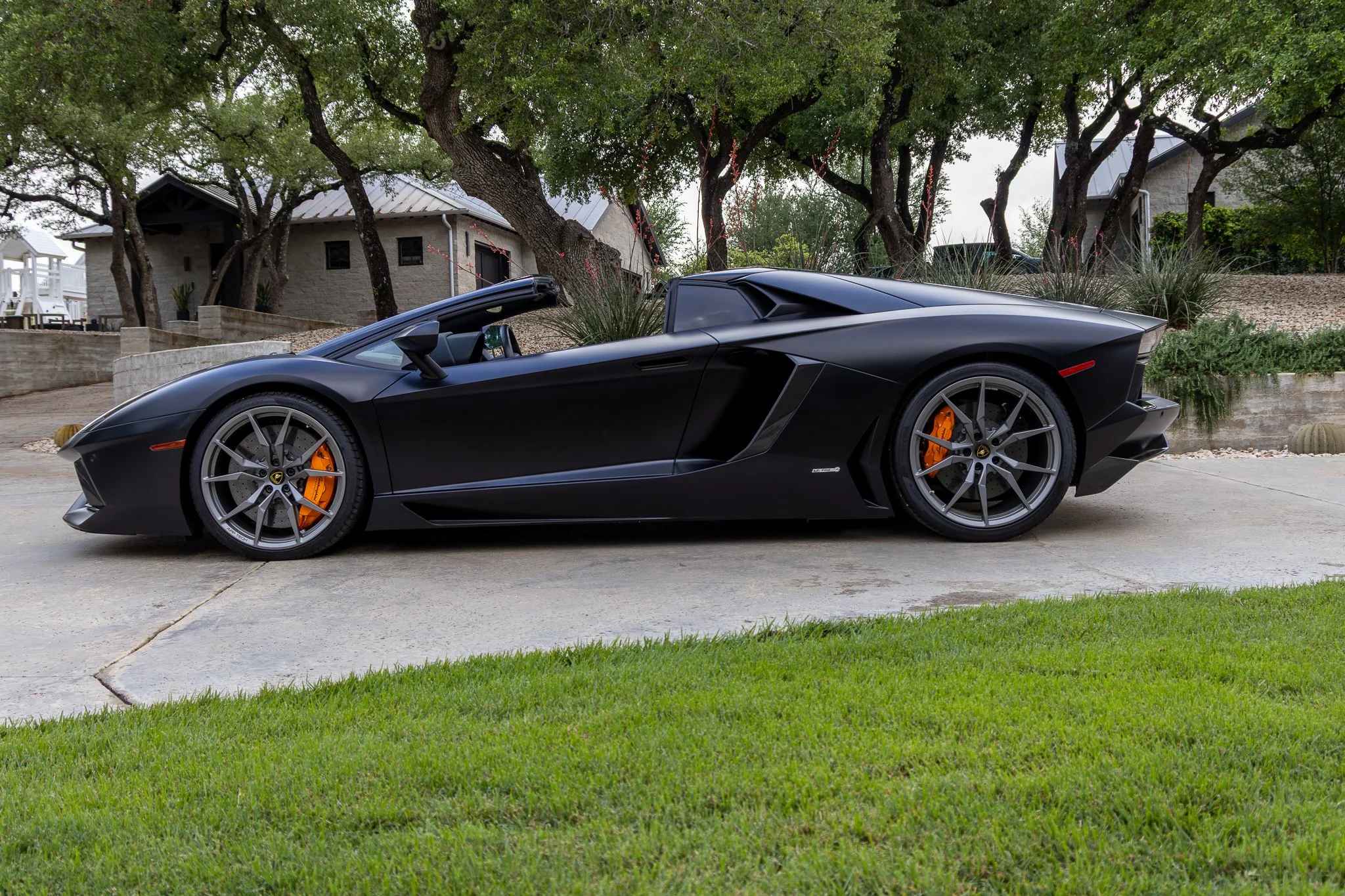 lamborghini aventador-7.jpg