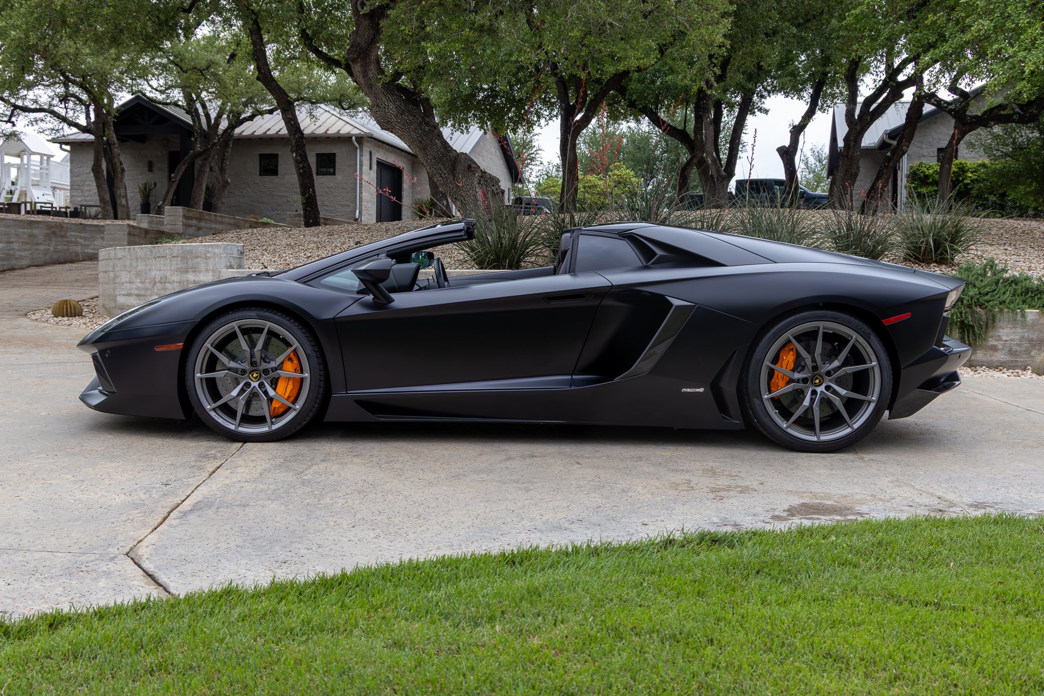 lamborghini aventador-28.jpg