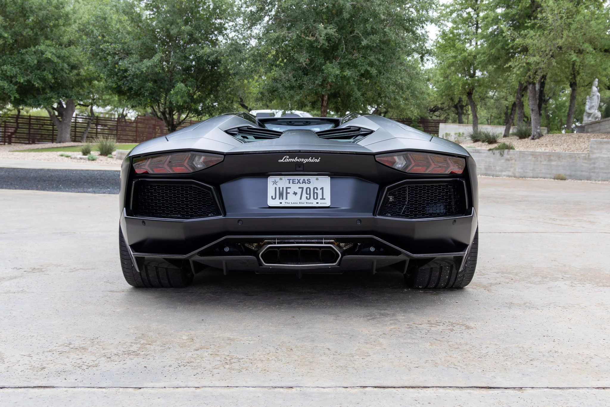lamborghini aventador-22.jpg