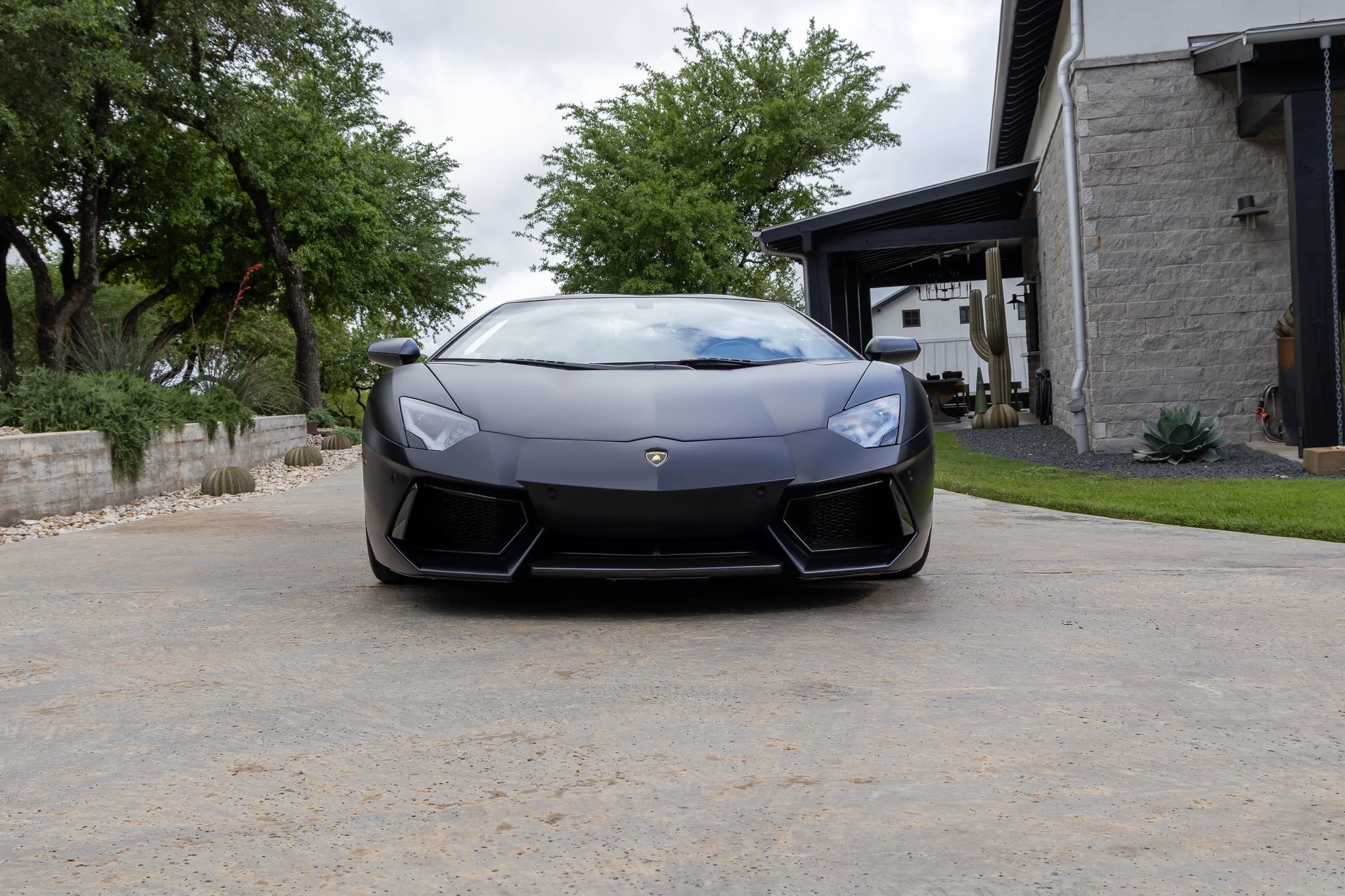 lamborghini aventador-2.jpg