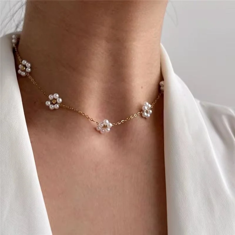 Flower Pearl Necklace