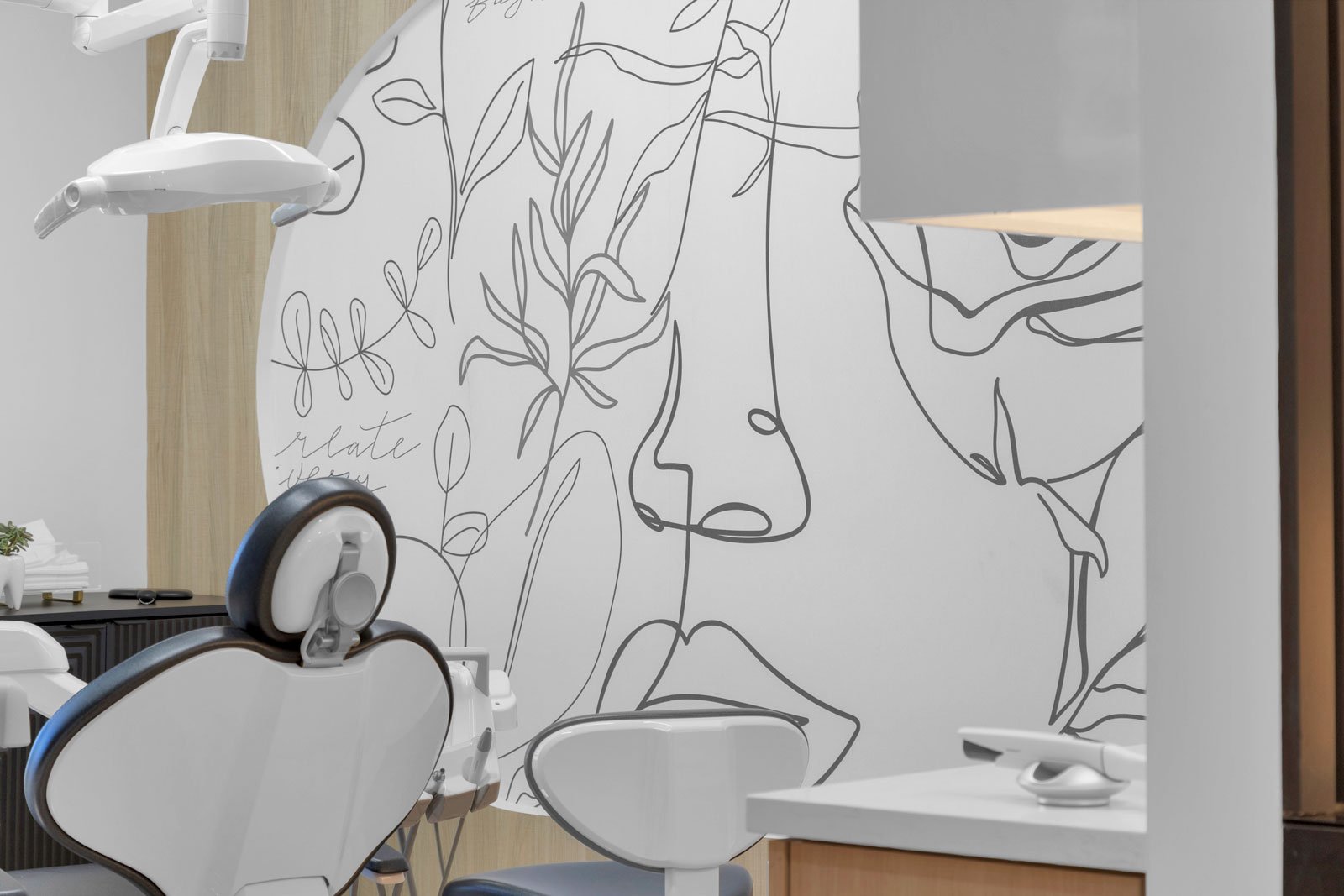 Facial room mural