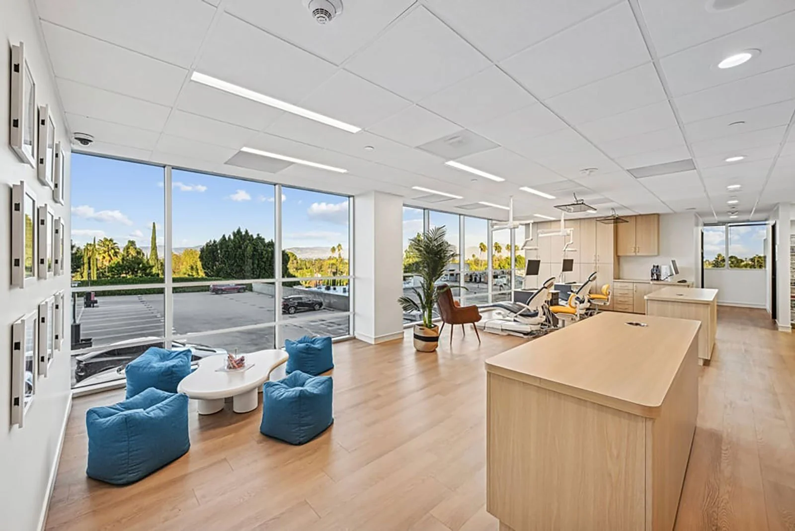 Open bay treatment room with sensory play