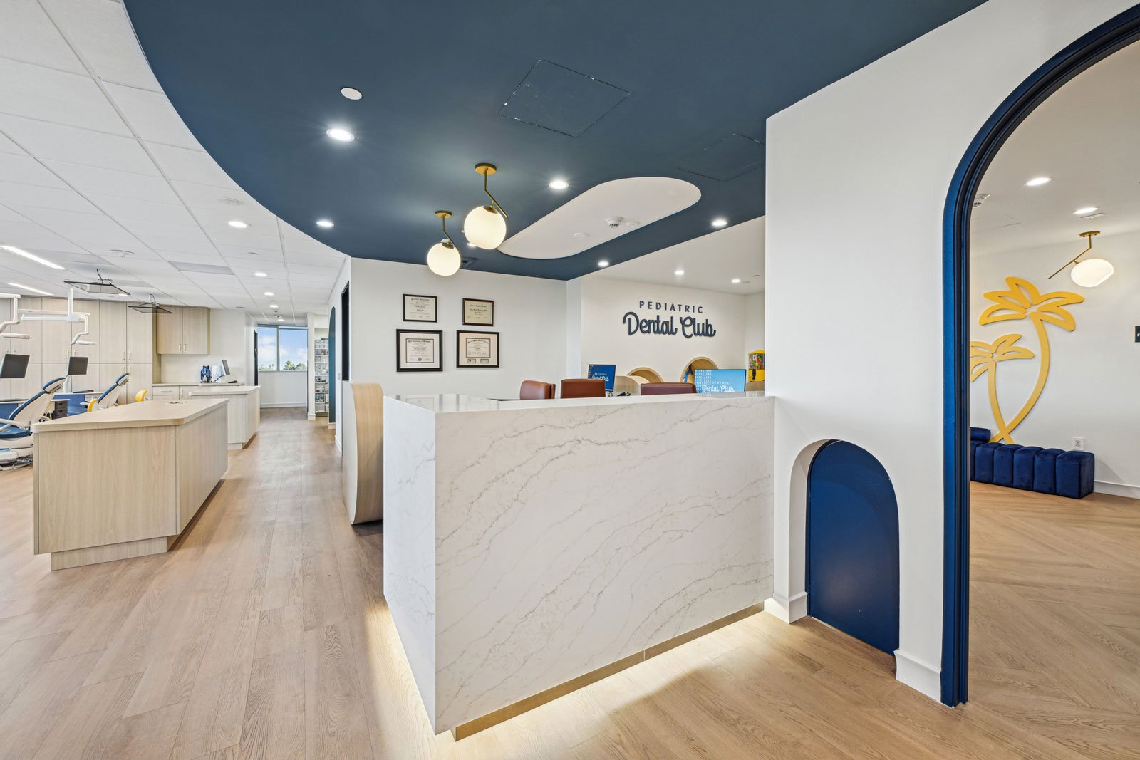 Transition from pediatric dental reception to treatment with dog door