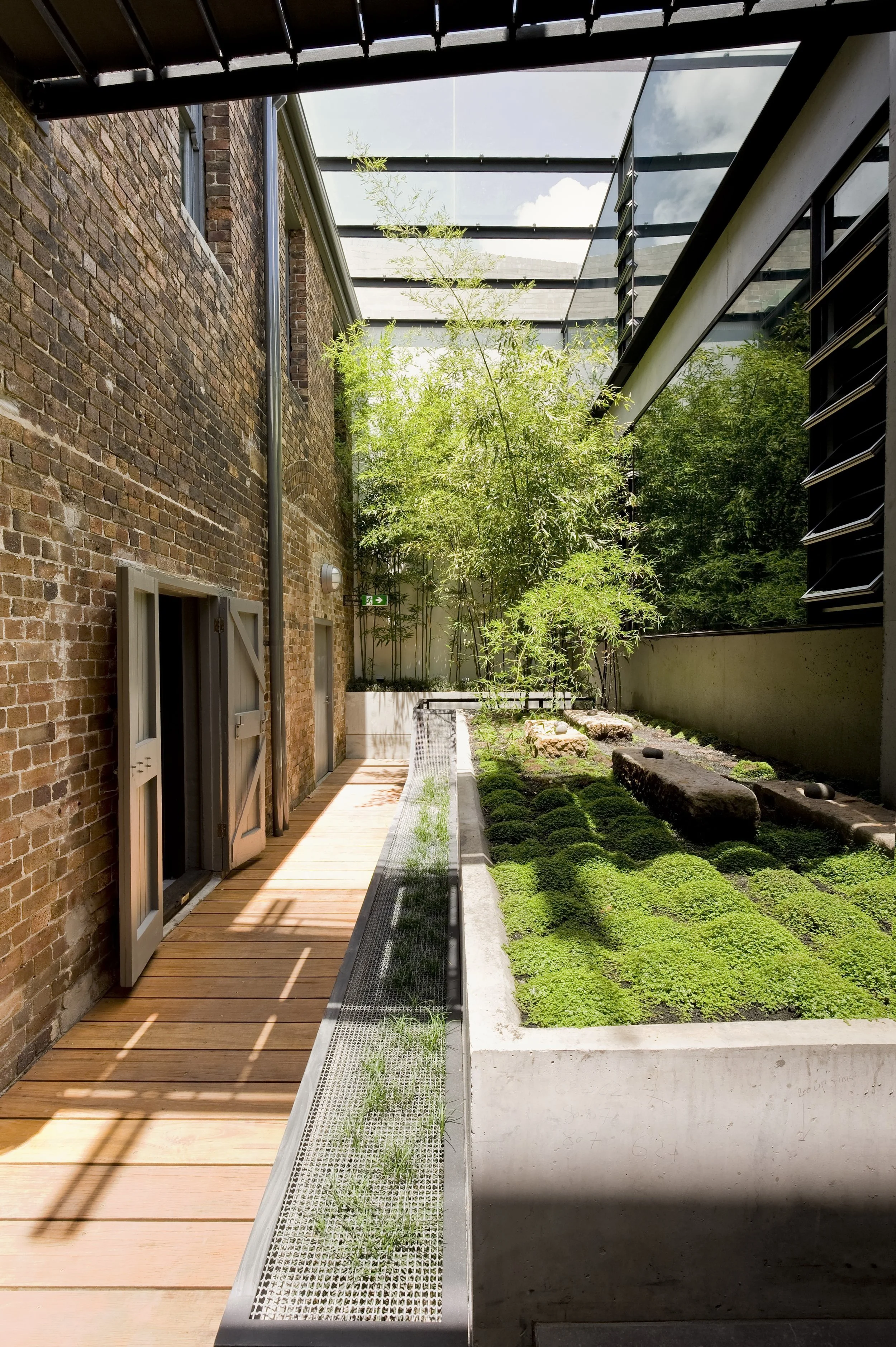 Red Balloon Offices 2010 - AJC Architects I WAF Awards- New and Old 2011 Shortlisted I