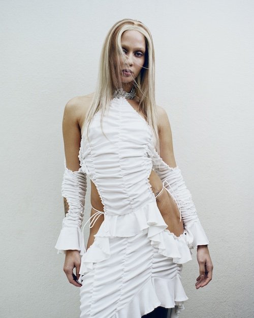 CARLA_LOOK_01_B copie.jpg