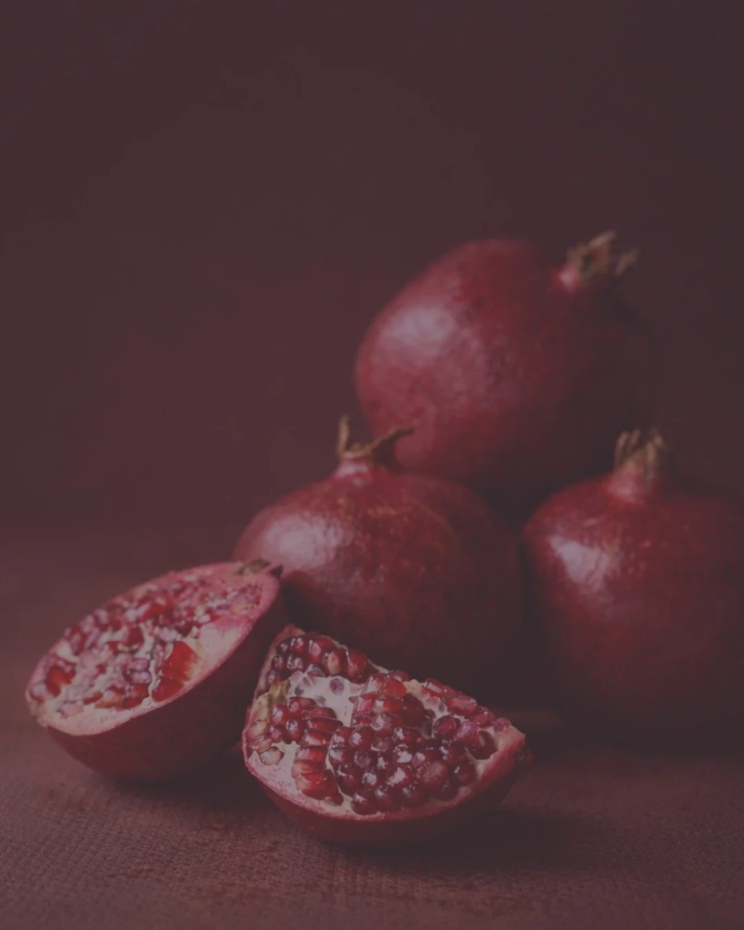 A pele &eacute; um reflexo direto do que acontece dentro do organismo.

A alimenta&ccedil;&atilde;o tem um papel fundamental na sua sa&uacute;de, influenciando processos como a inflama&ccedil;&atilde;o, a regenera&ccedil;&atilde;o celular e o envelhe