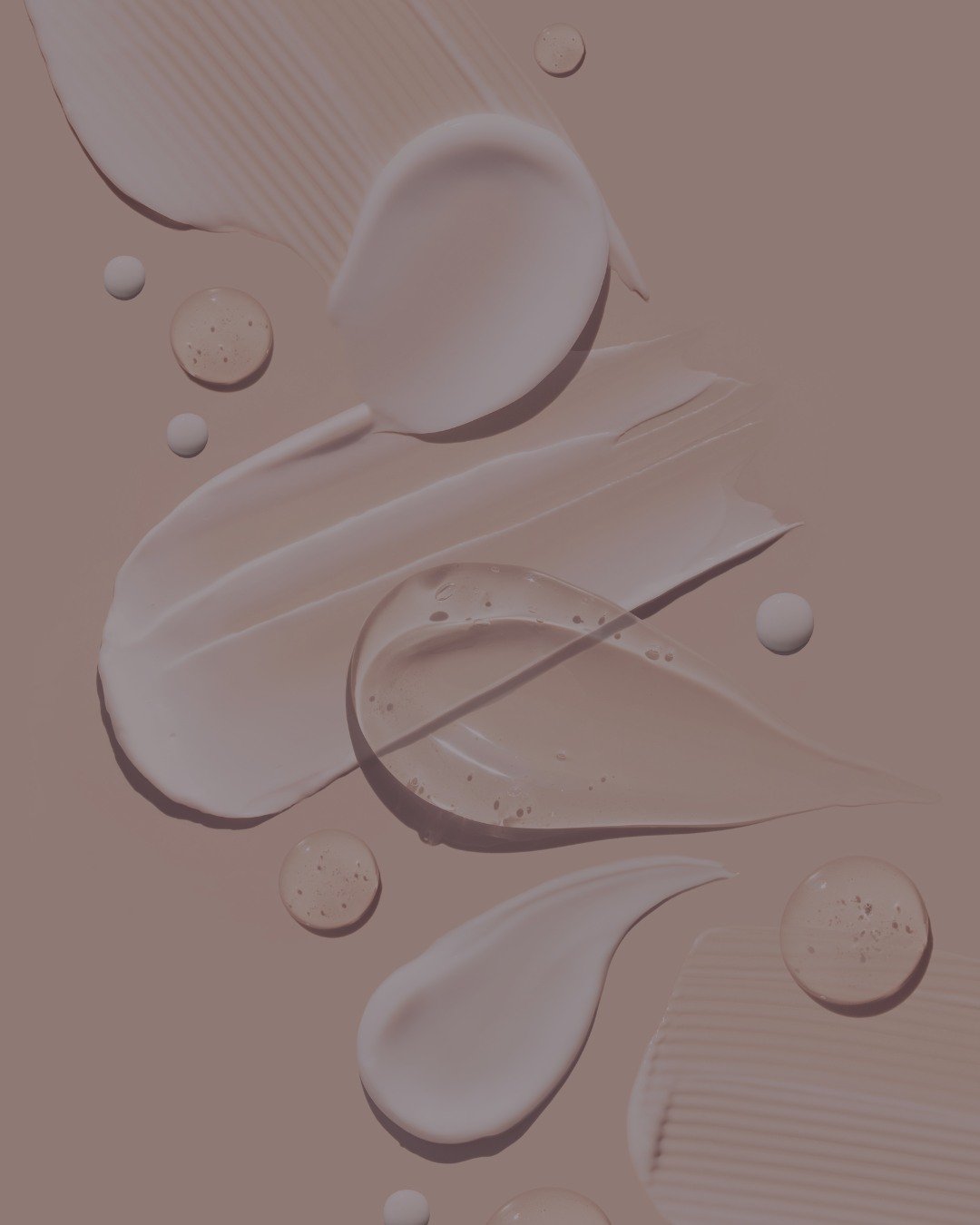 Uma rotina de skincare eficaz n&atilde;o depende da quantidade de produtos, mas sim da escolha certa para cada pele.

Cada formula&ccedil;&atilde;o tem uma fun&ccedil;&atilde;o espec&iacute;fica: hidratar, proteger, regenerar ou tratar necessidades c