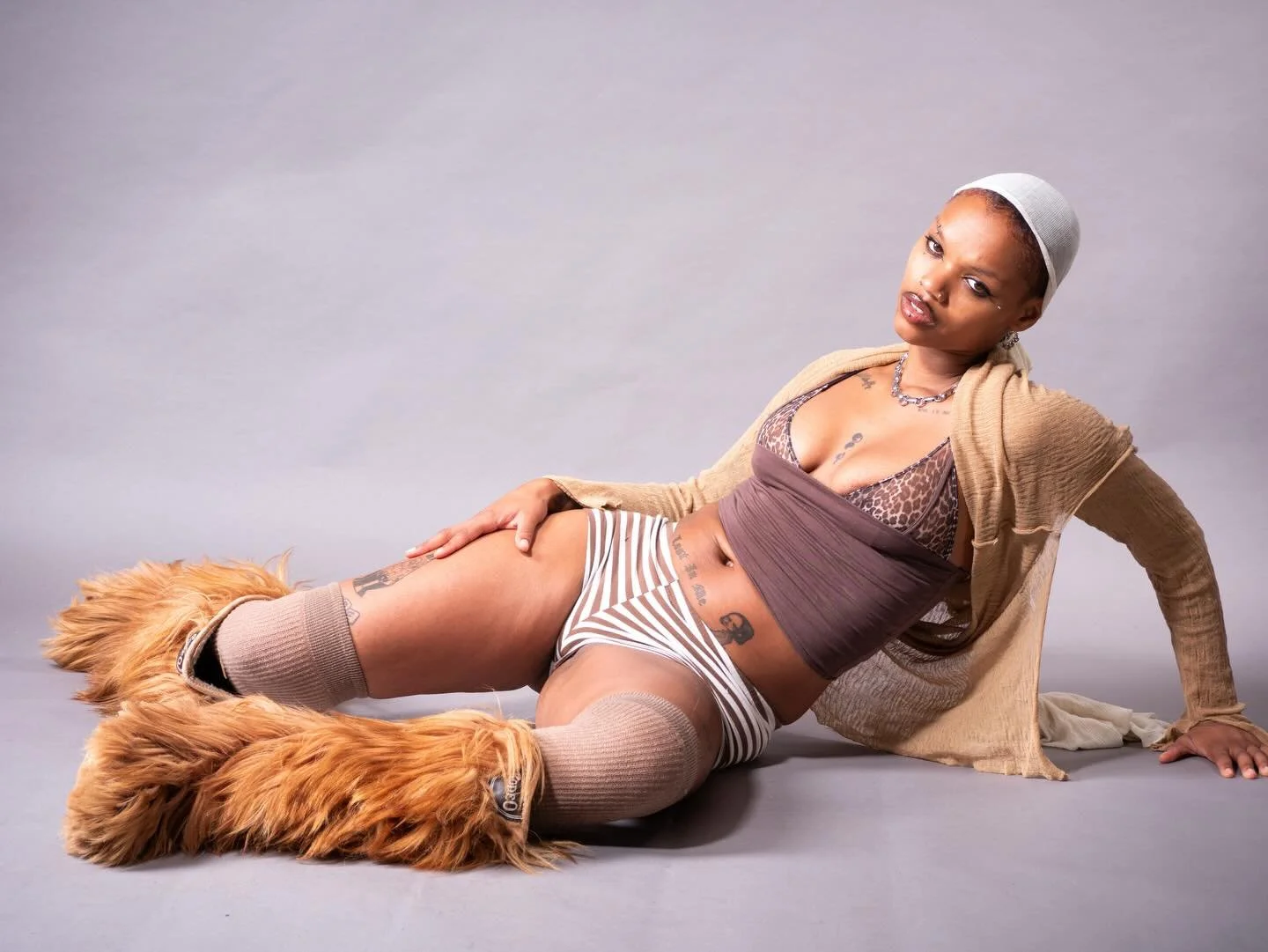 Shooting the gorgeous @laeeqaofficial 
Styling @bridgetnzenwa 
One of my favourite shoots with a fabulous team 

Always a huge thanks to @elishaneill for assisting and directing