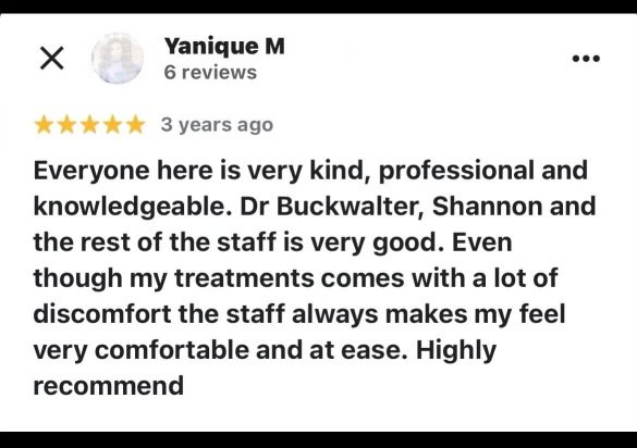 Five-star patient review, describing positive experience with the doctor's care and professionalism in the treatment of varicose veins.