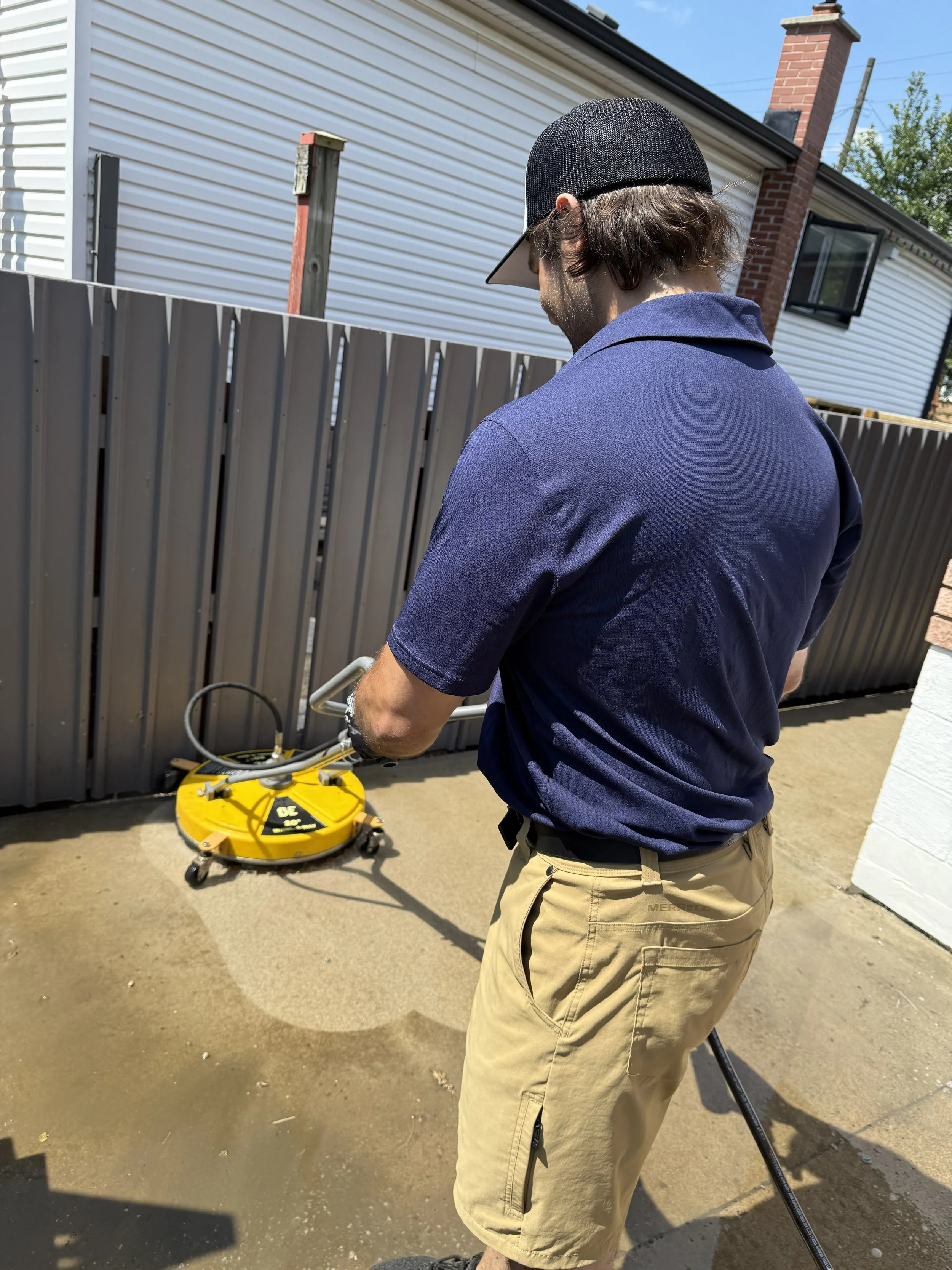 Pressure Washing vs. Soft Washing – Which Is Right for Your Home?