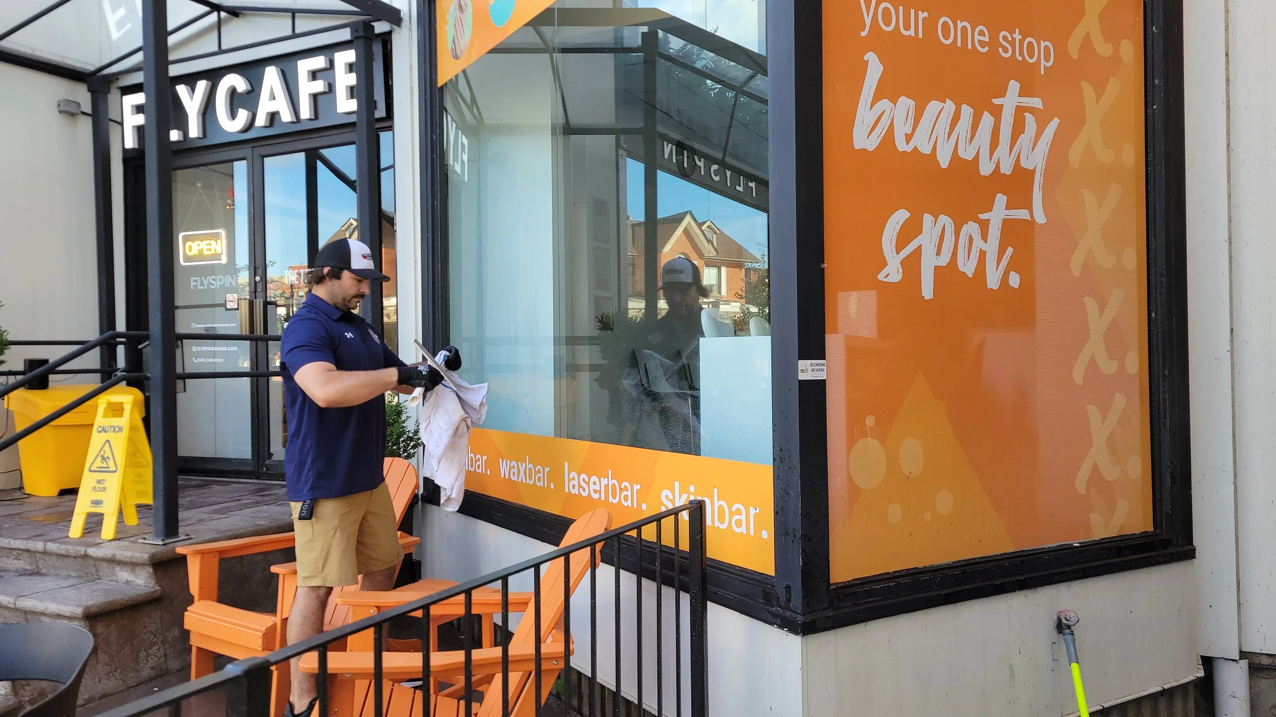 How to Clean Windows Like a Professional: A Step-by-Step Guide