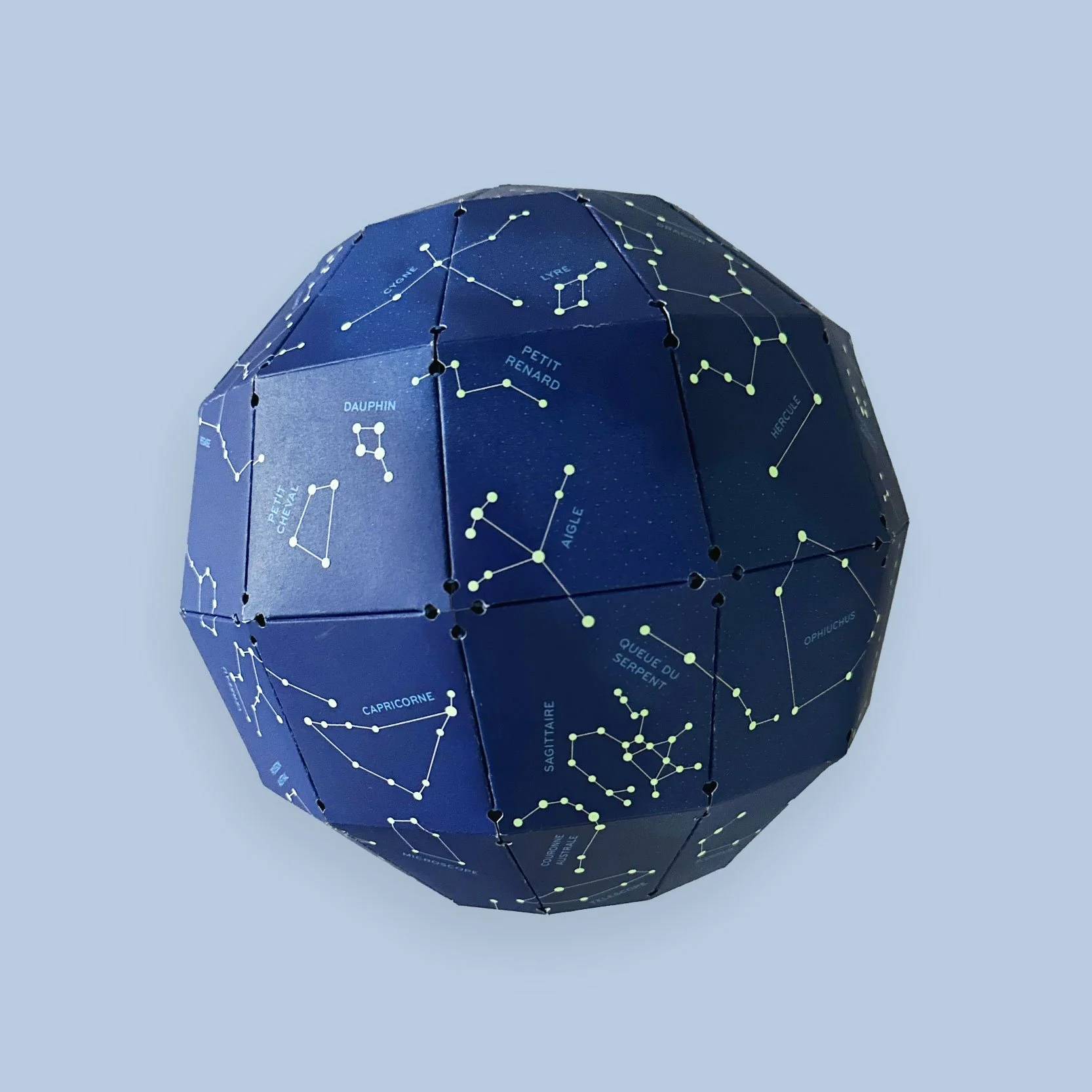 globe-celeste-collab-cnes.jpg