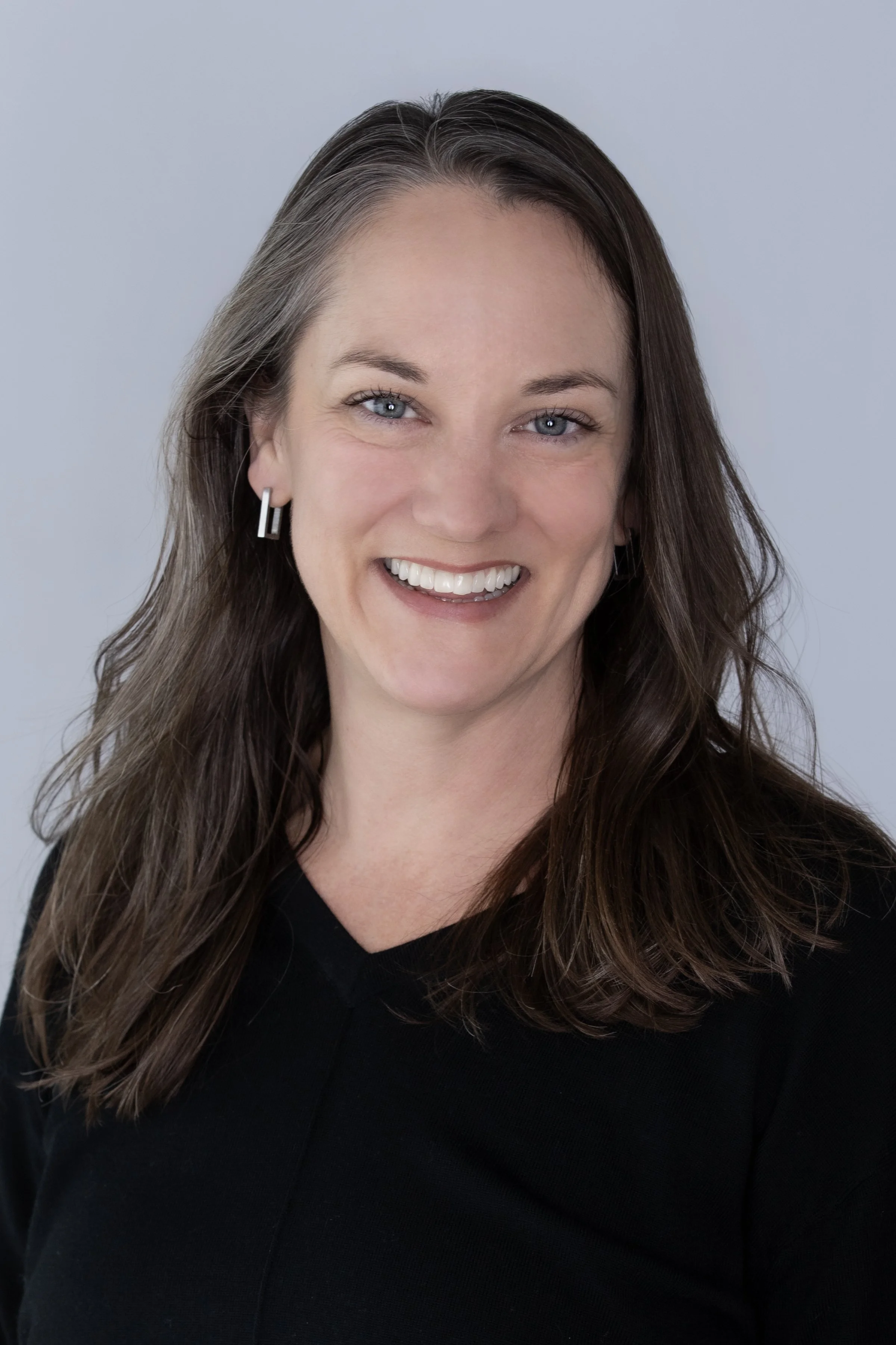 Toni Dauwalter Headshot