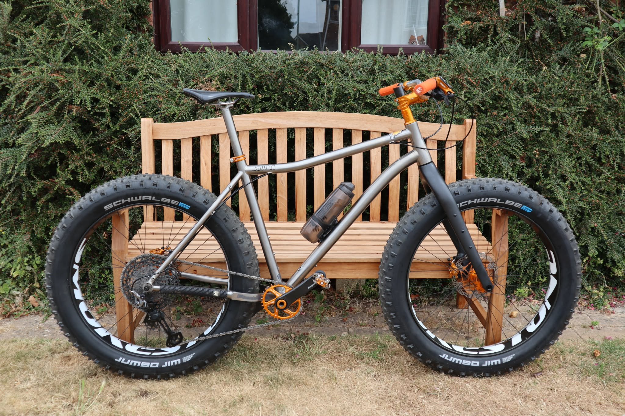 BOWTI Bicycle image