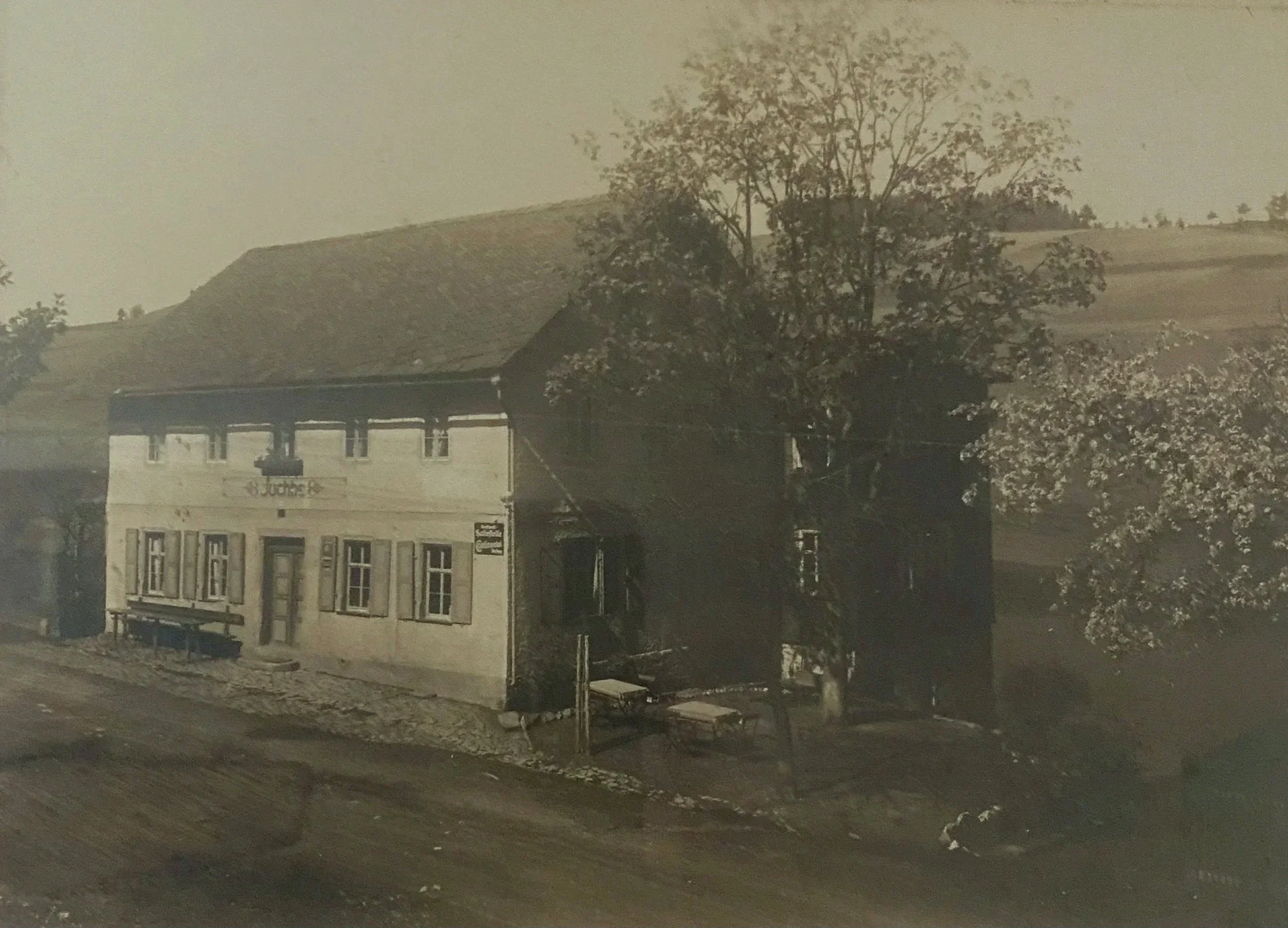Die alte Obere Juchhe um 1900 als Brauerei