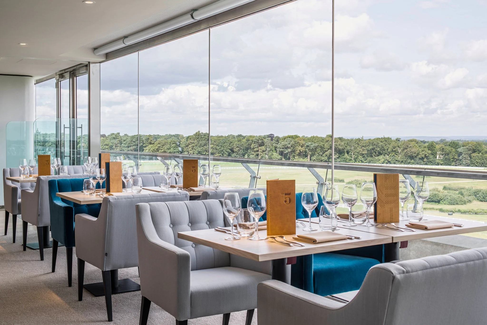 On 5 Restaurant Bar at Ascot Racecourse, photography by Premier Stadium Images