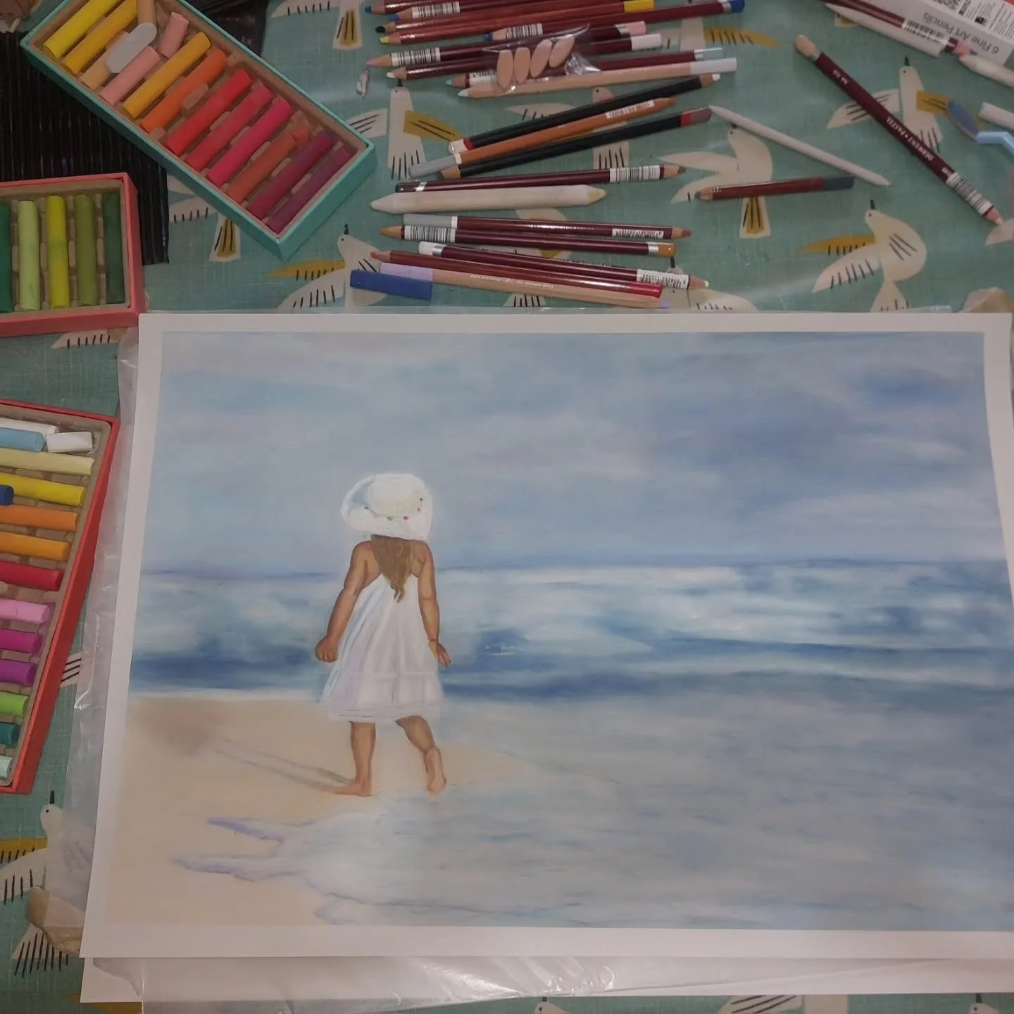 Finally finished this that I started back in June when I thought I'd have loads of time to finish it. It's not my usual thing at all, but I thought I'd give something new a go. Got bored, though. I think I either need to try with a more engaging subj