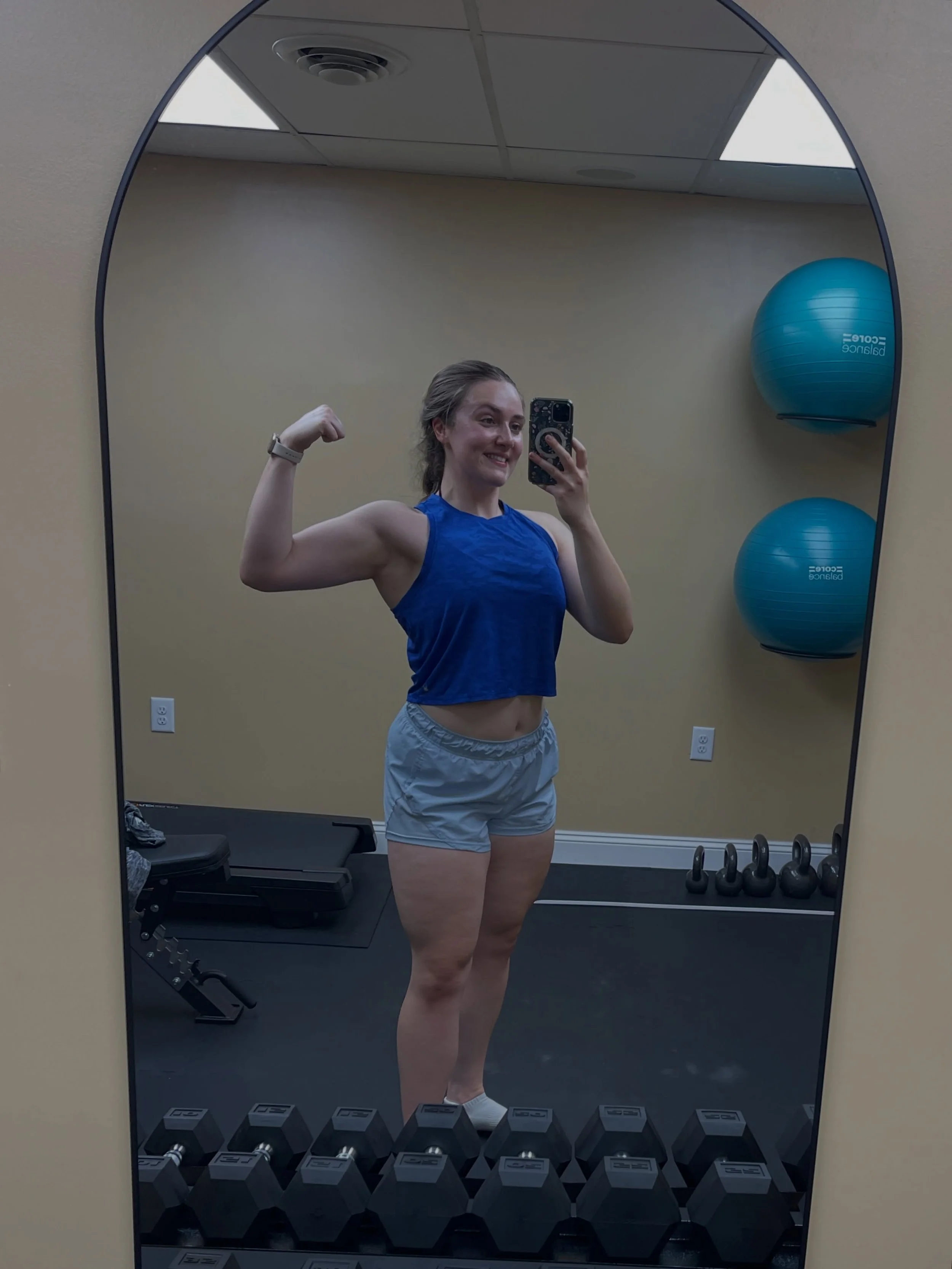 Happy Monday ☀️💪🏼💕

This week, we&rsquo;re working on getting our 10k steps in, 1/2-1 gallon of water, and good 7-8 hours of sleep! 💤 

Sundays have been my full body days with power, endurance, and sweat 😅 What are your Sunday movement plans?

