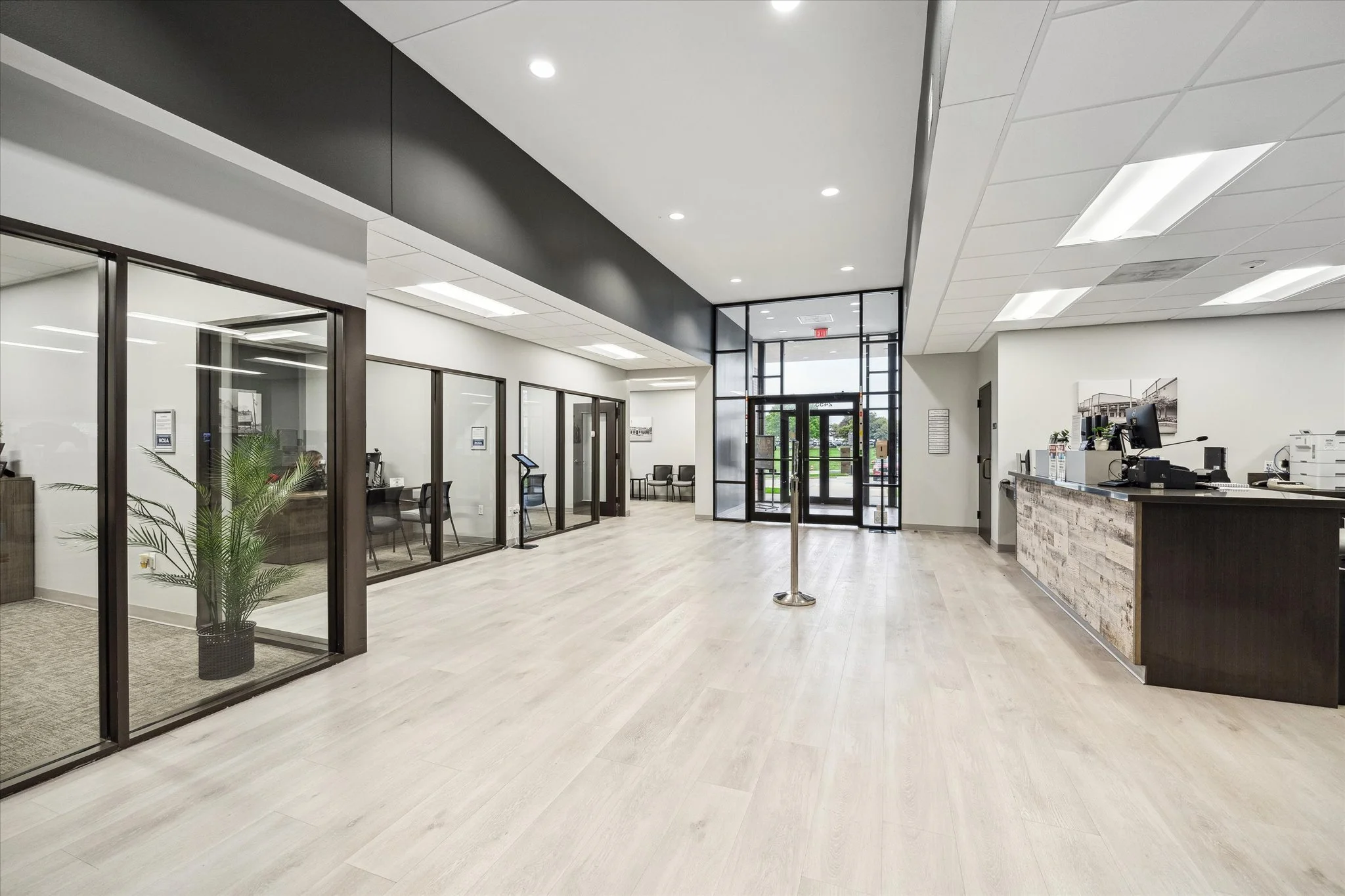 01-Stringer 2455 IMG 01.jpg