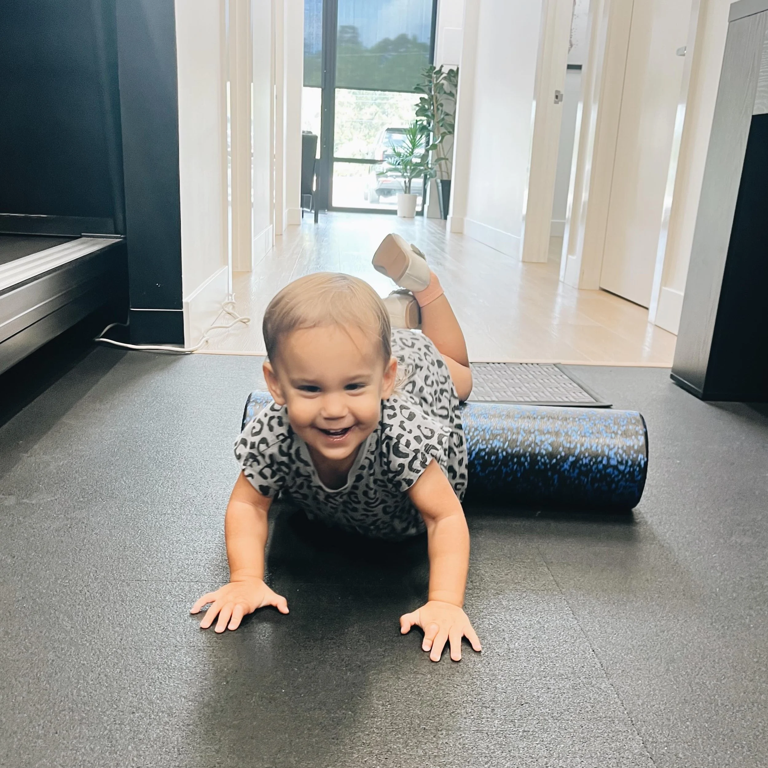 Your PSA from Wren to get your foam rolling in!

Foam rolling isn&rsquo;t just something people do to look productive before a workout. It can help improve tissue mobility, decrease stiffness, increase blood flow, and make it easier to move through e