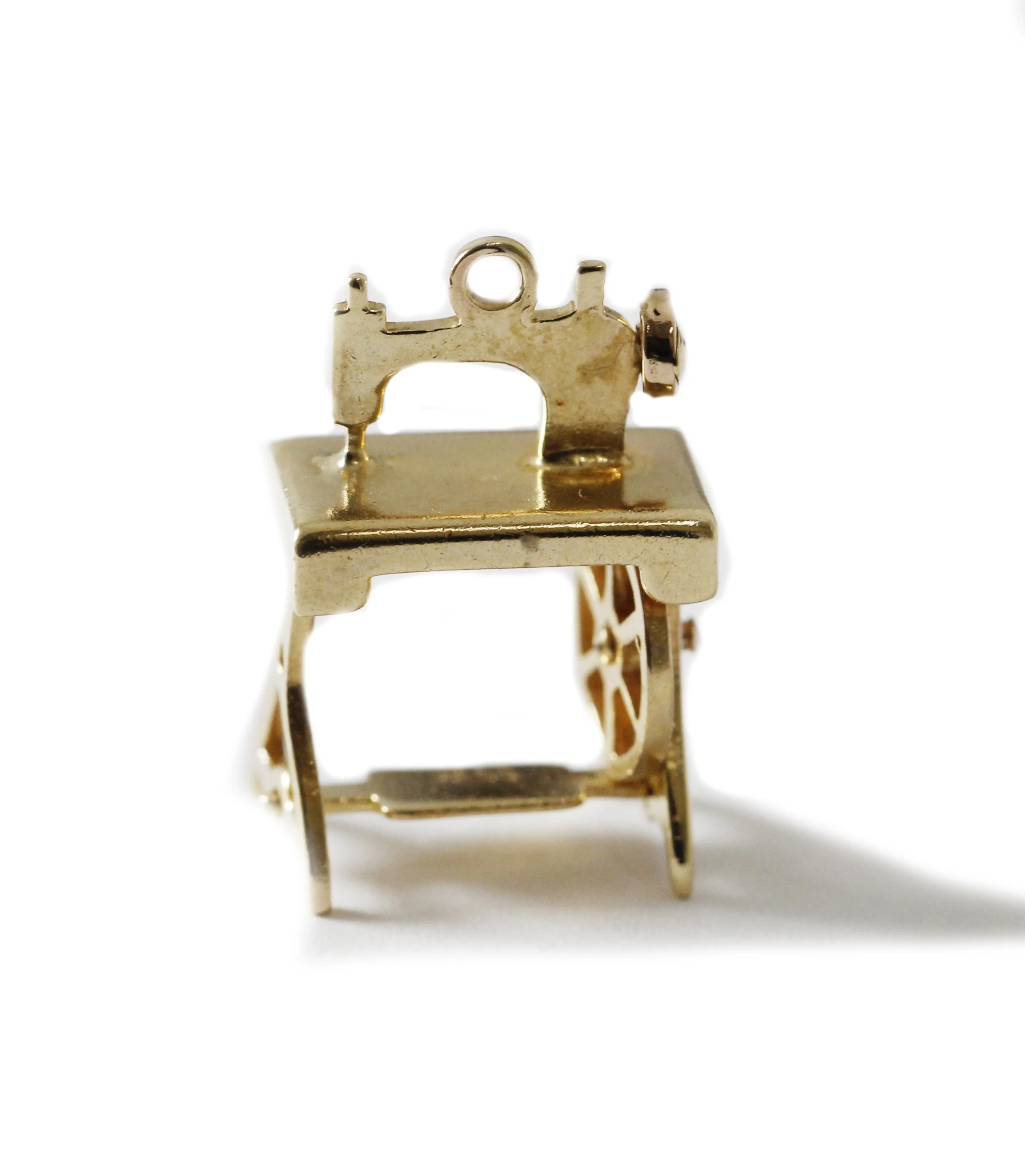 Estate Sewing Machine Charm Yellow Gold
