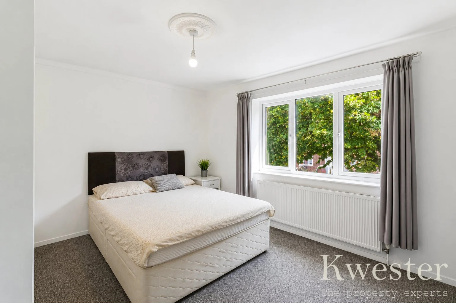 bed 2-watermarked.jpg
