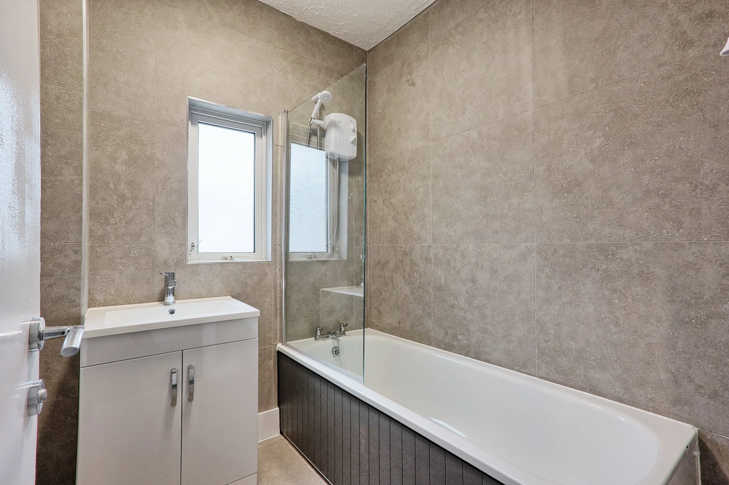 IMG_3378_79_80_easyHDR-interior3.jpg