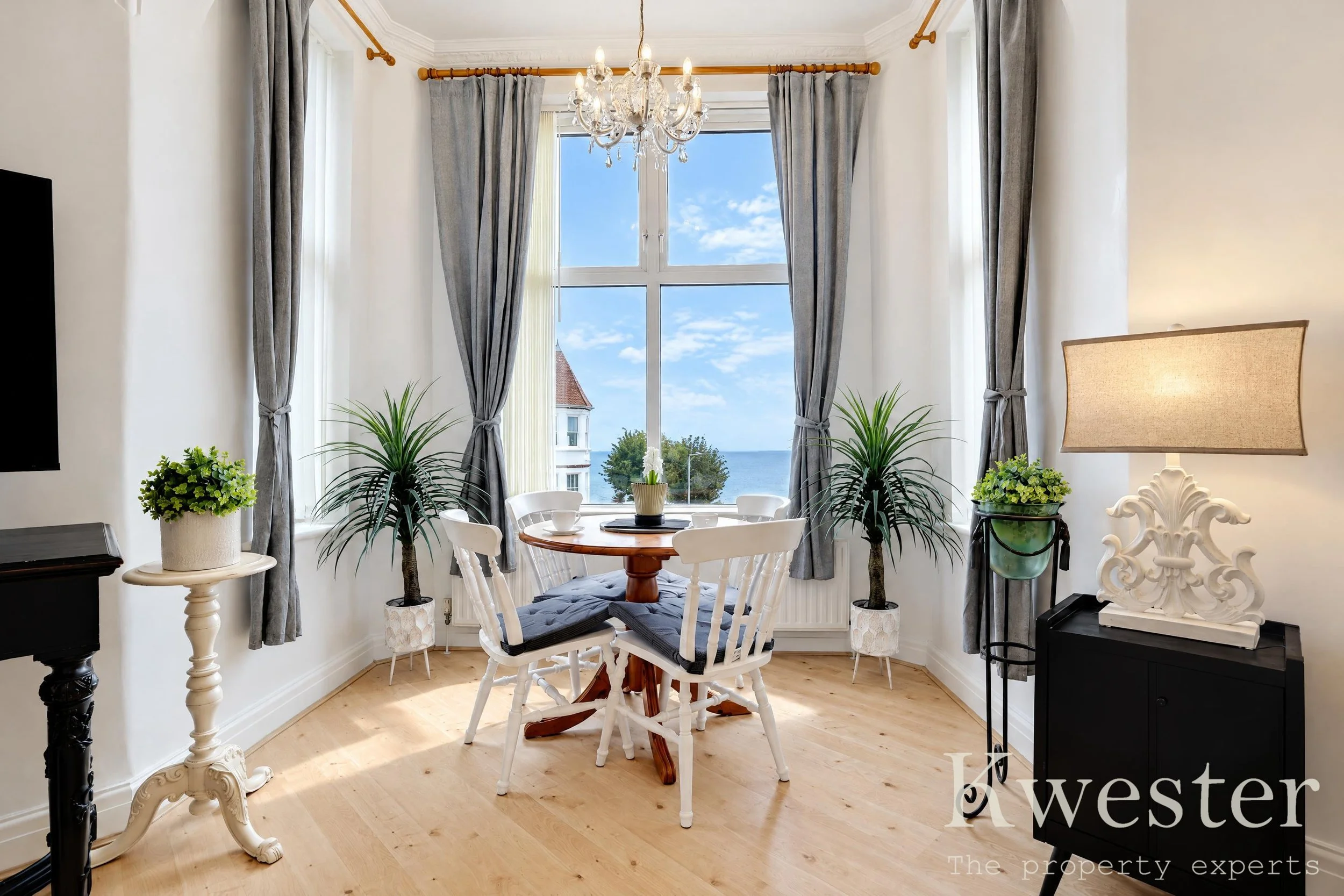 TPM44 - Dining room (watermarked).jpg