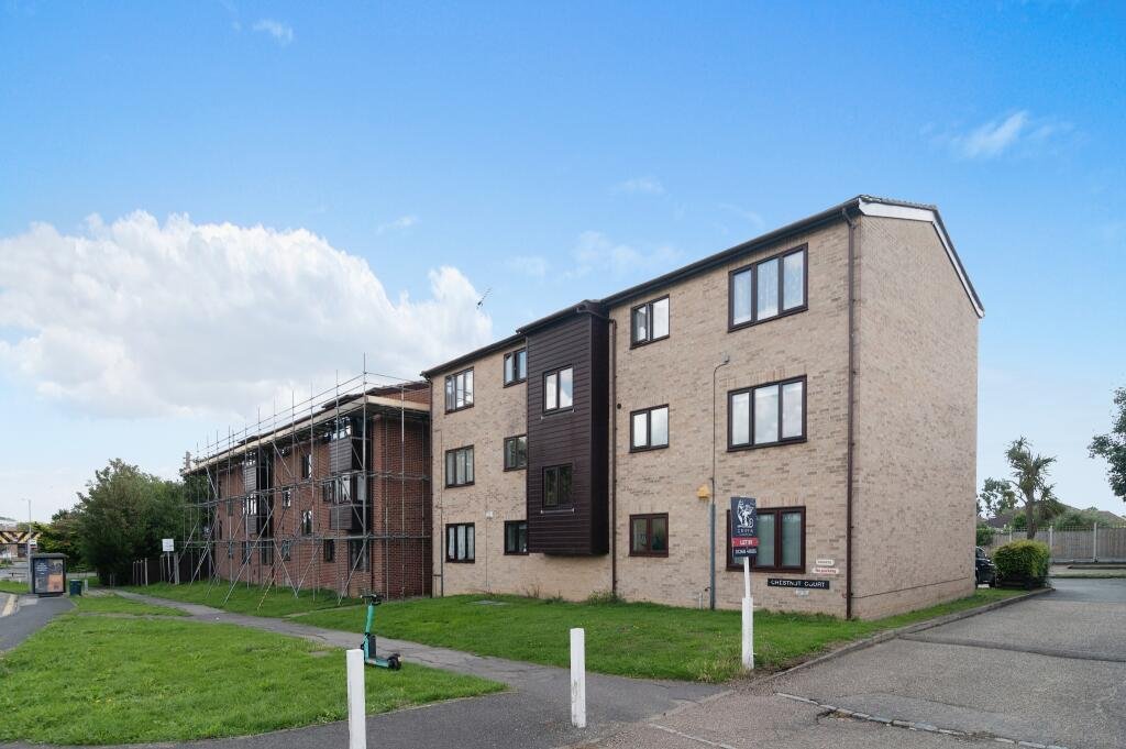 High Road Basildon, Vange SS16