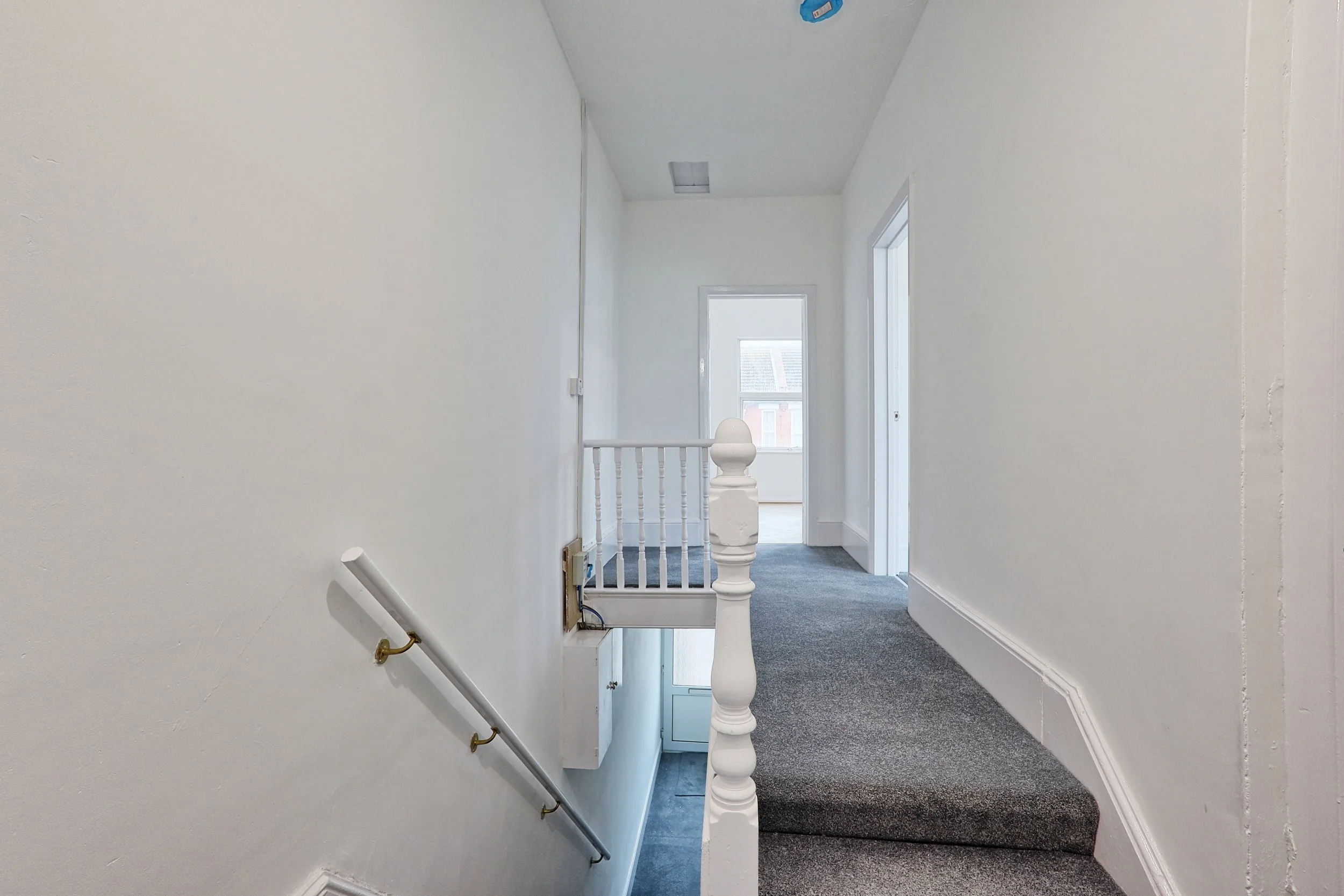 IMG_3372_3_4_easyHDR-interior3.jpg
