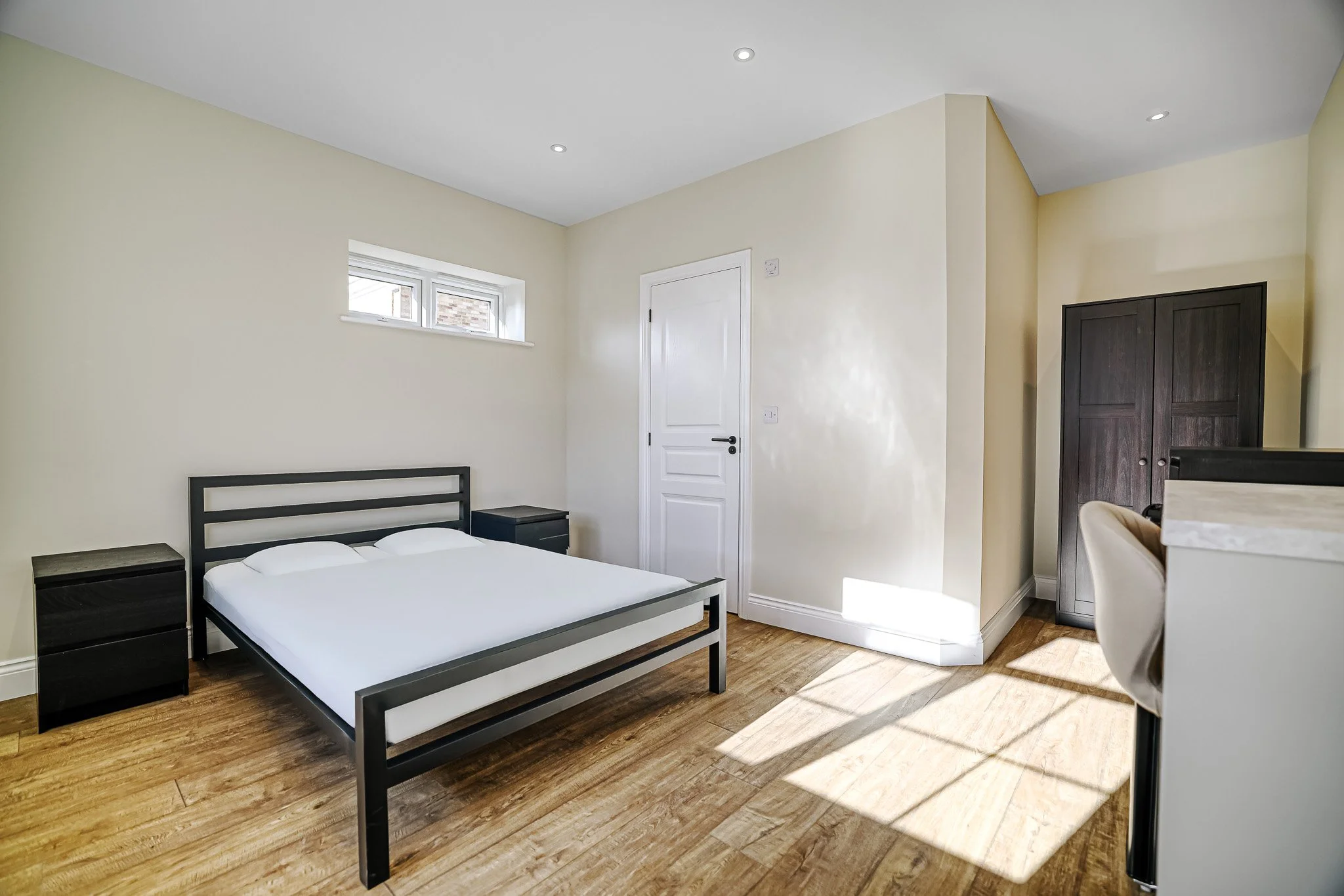 Room 2.jpg