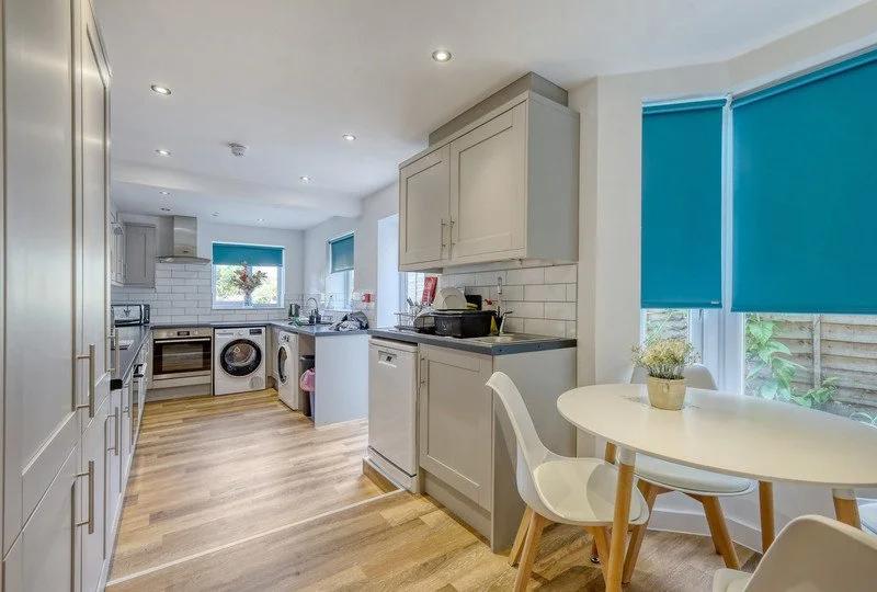 kitchen1.jpg