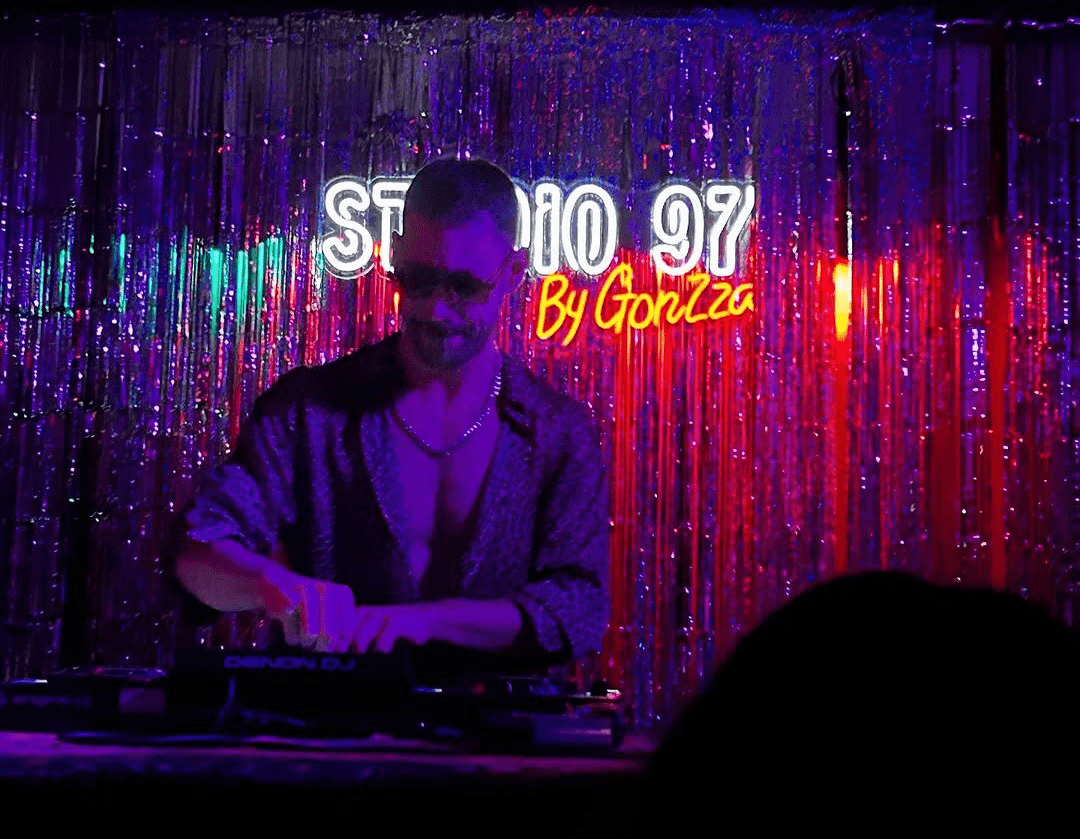 A live music session with Gonzalo Carcelero performing at 97 Notes in Valletta.