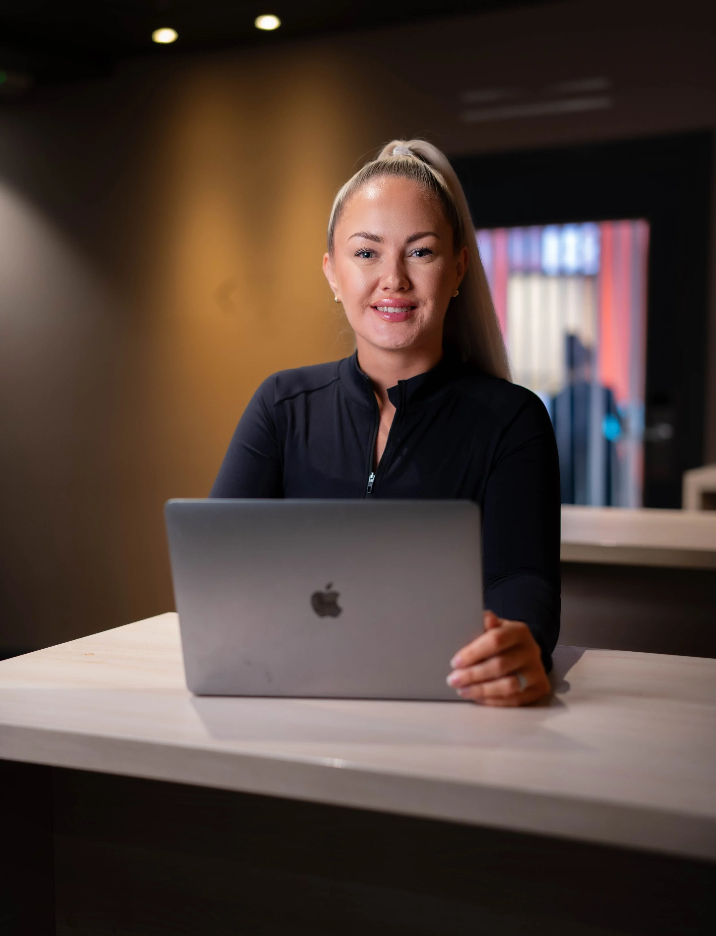 StrongBody_Andrea laptop.jpg