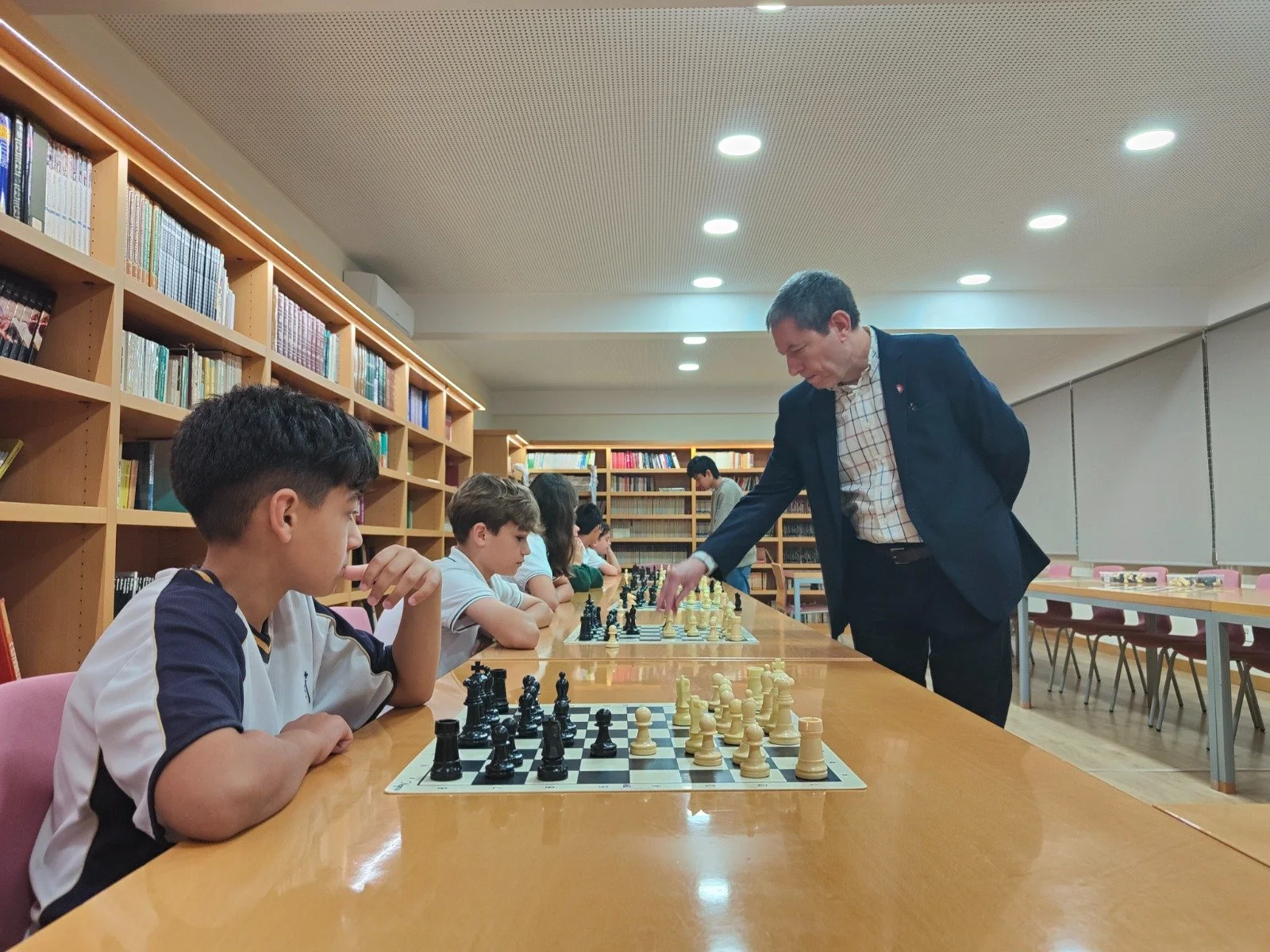 El ajedrez gana protagonismo en la Jornada de la Ciencia del Colegio Cardenal Cisneros