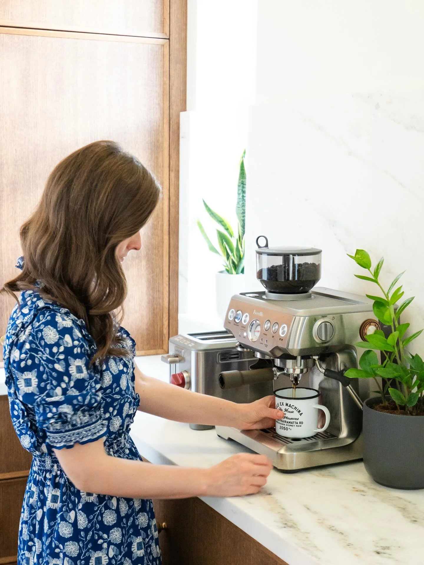 We kept our kitchen design simple and intentional, no clutter, no unnecessary details. Just a calm, balanced environment that encourages healthier living. 

📸: @nostalgia_memoir 

#libertywells #saltlakecity #utahdesigner #kitchendesign #lessismore