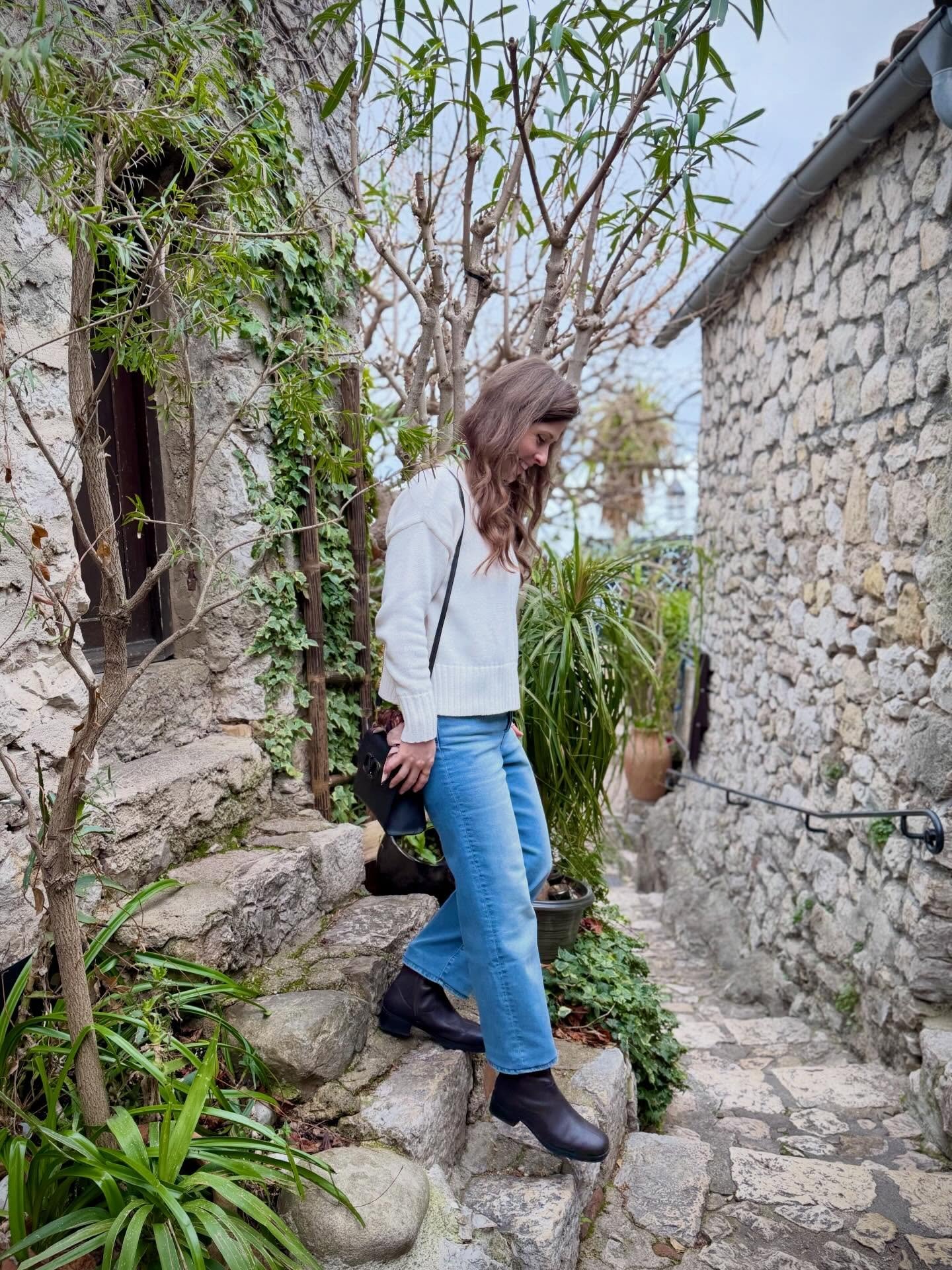 &Egrave;ze, France - Perched high above the C&ocirc;te d&rsquo;Azur, where every cobblestone street feels like a postcard. 

📸: @nostalgia_memoir 

#ezevillage #france #frenchrivi&egrave;ra #dreamcometrue