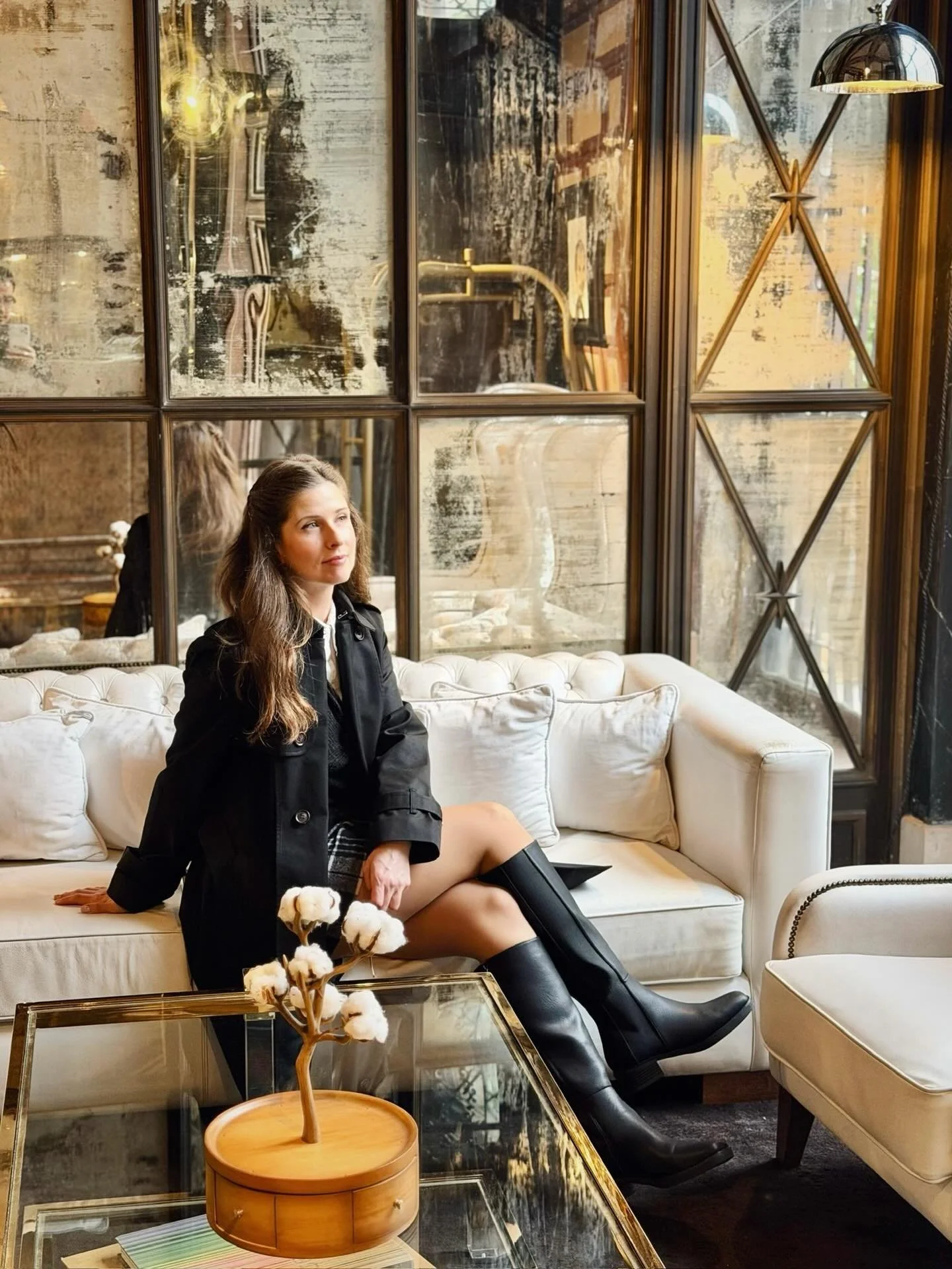 @cottonhousehotel Barcelona, Spain. 

📸: @nostalgia_memoir 

#barcelonatravel #hotelinteriors #designinspiration #lobbyvibes #travelwithstyle