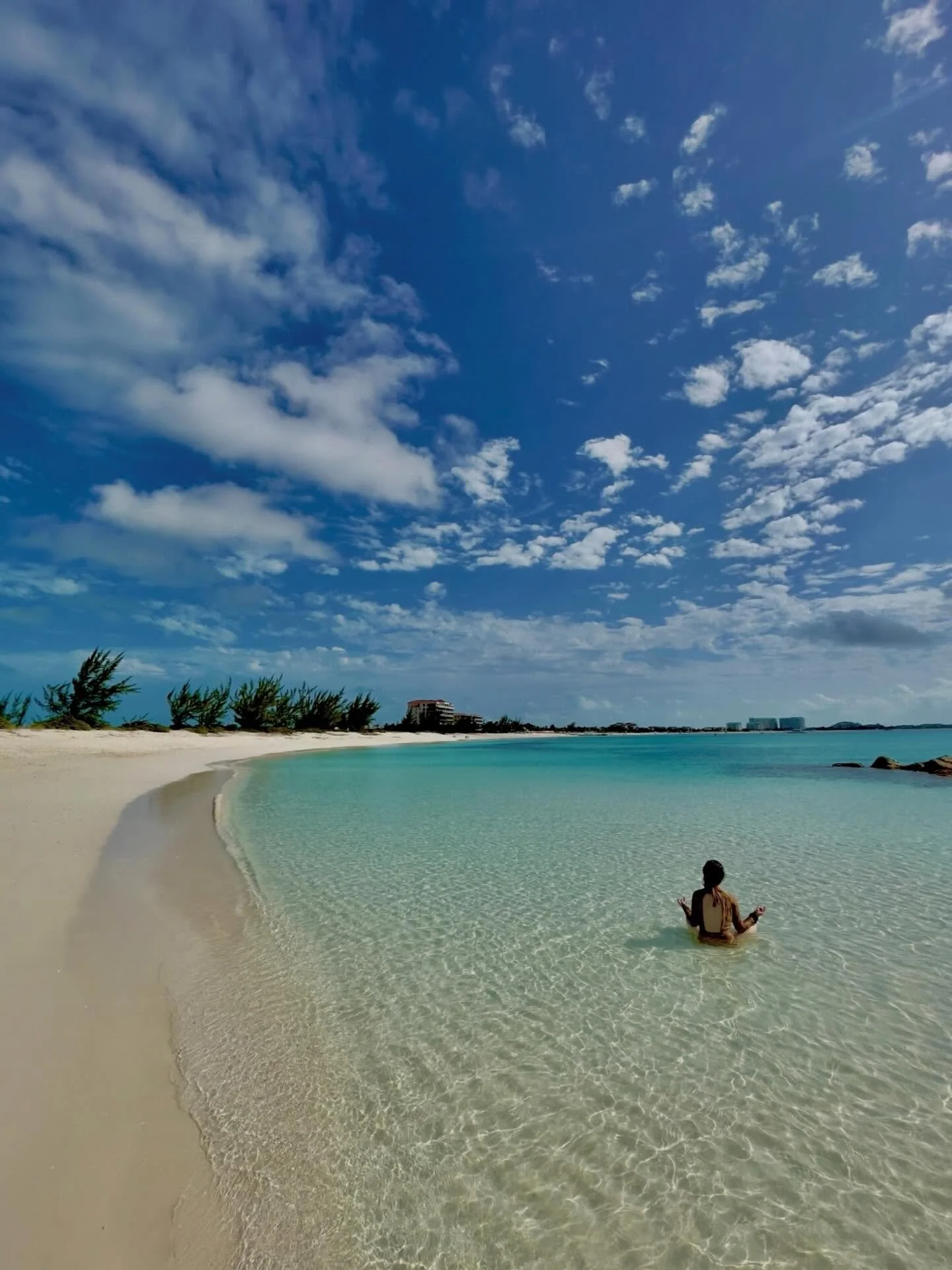 Where my soul feels still.

📸: @nostalgia_memoir 

#turksandcaicos #mymostfavoriteplaceonearth #therapy #innerpeace #vacationvibes
