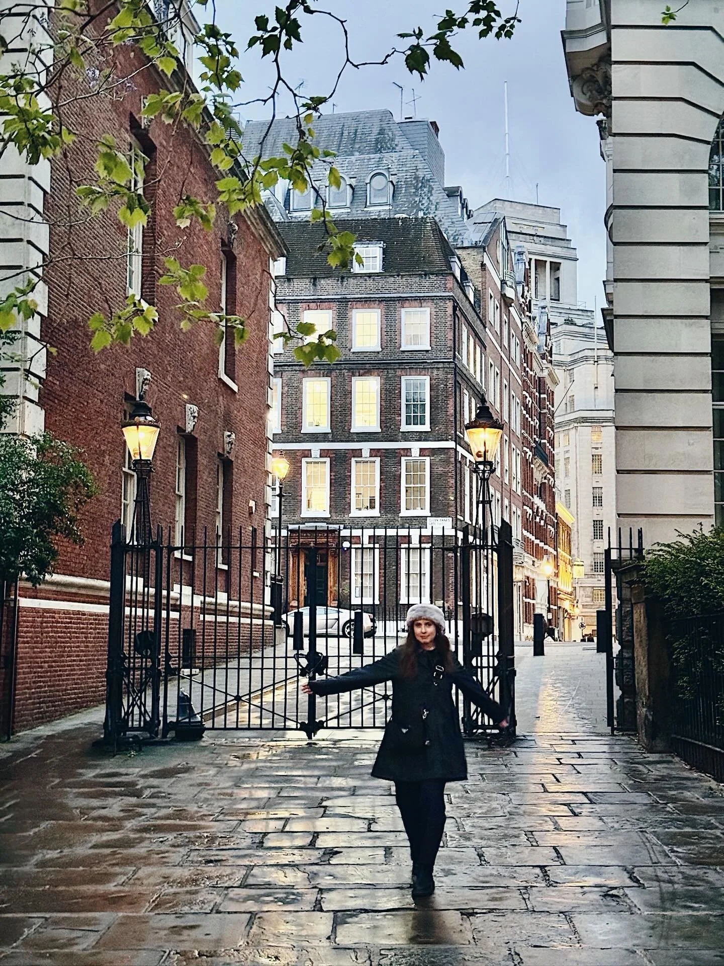 London 🤍 with @nostalgia_memoir 

#london #england #historyandculture #myfavouriteplace