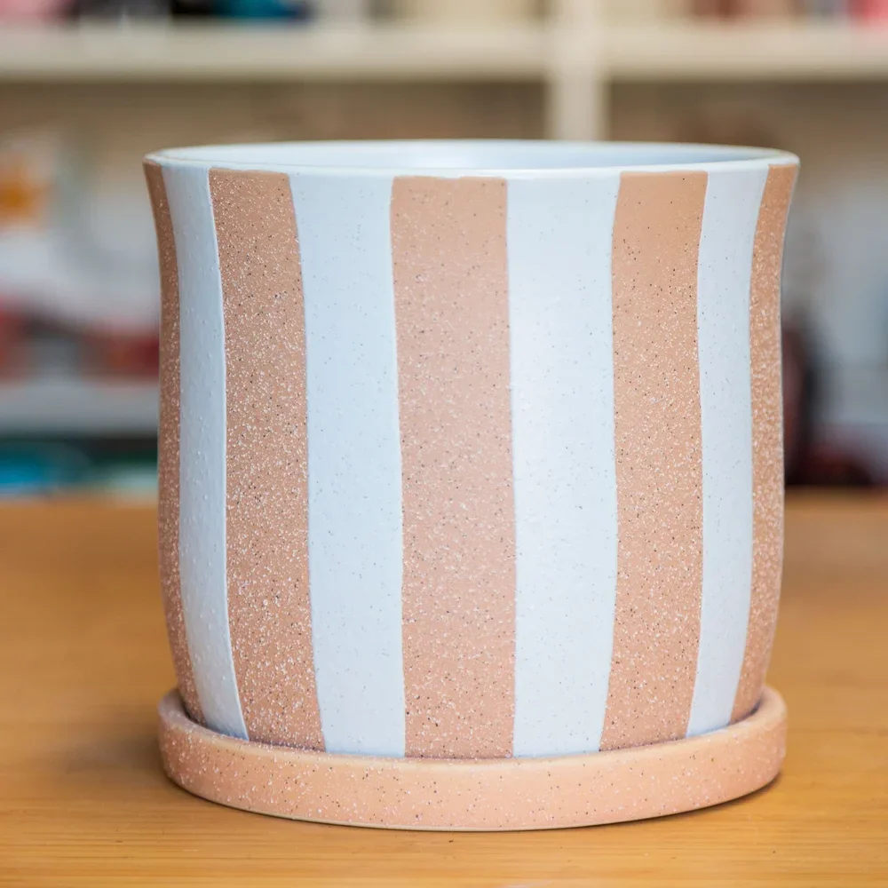 Andreas Pot w/ Saucer (7in x 7in x 6.5in)