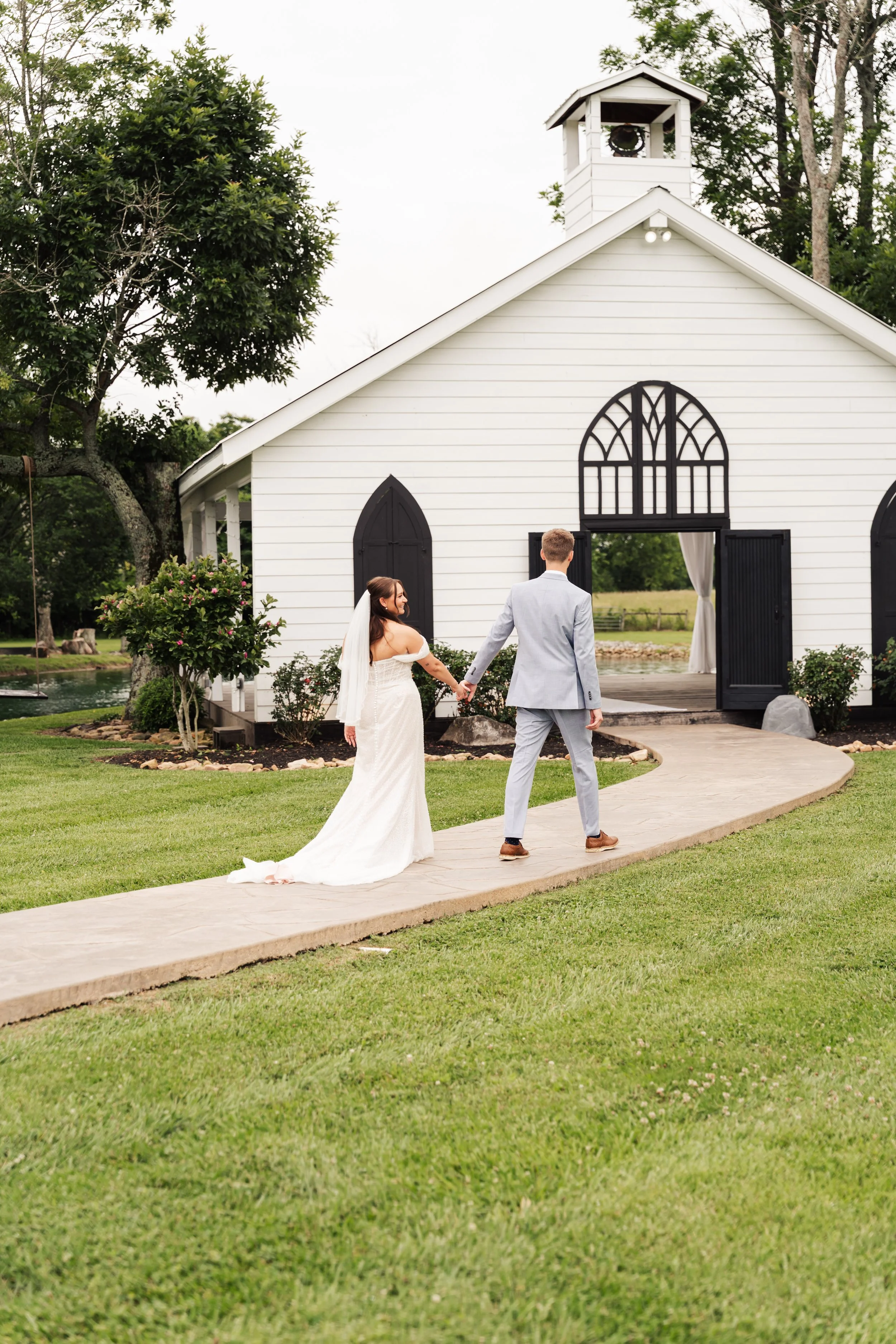 Trevor and Brie Brown at Froever Farms@kenzimariephotography-187.jpg