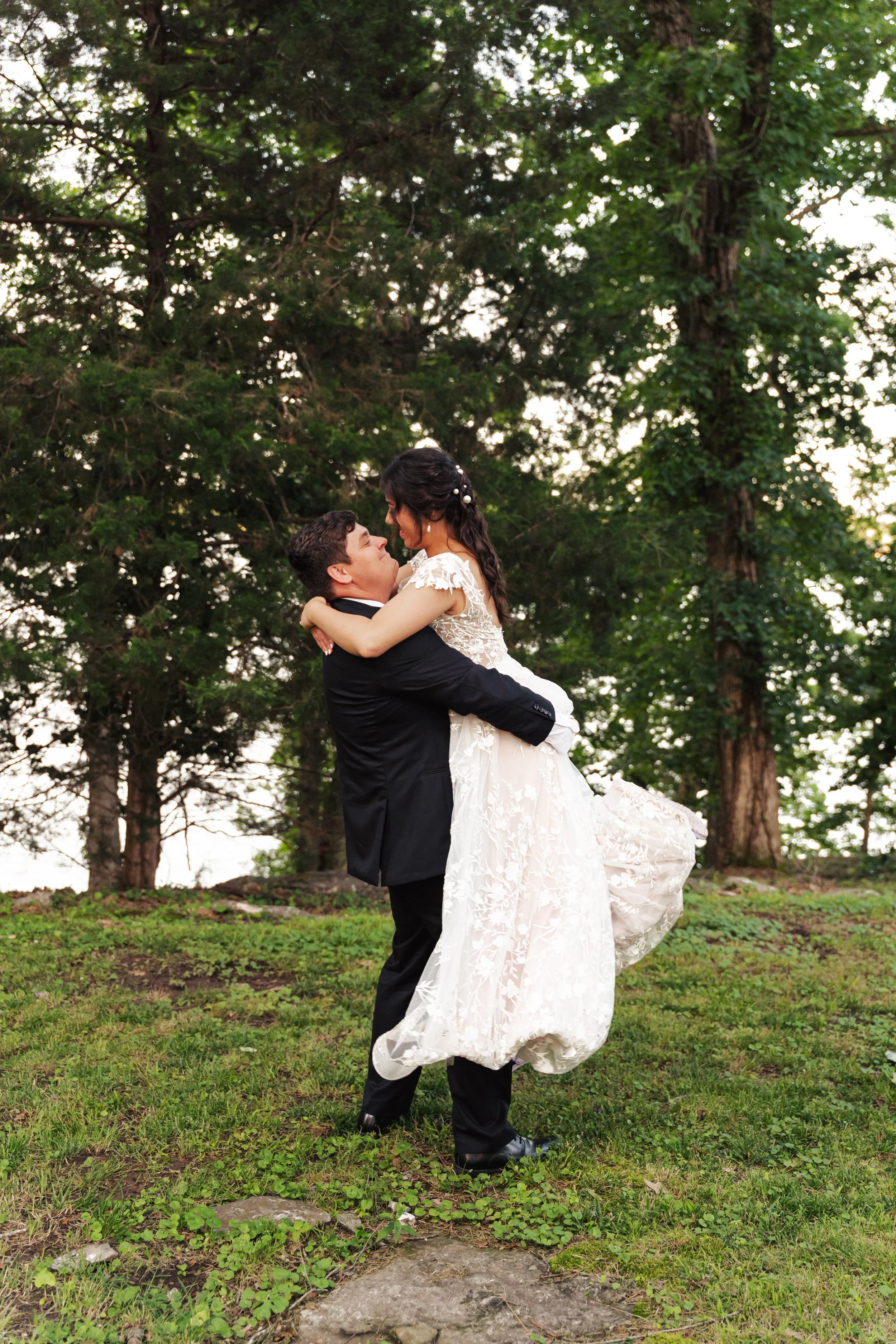 Backyard Garden Wedding in Hendersonville TN by@kenzimariephotography-47.jpg