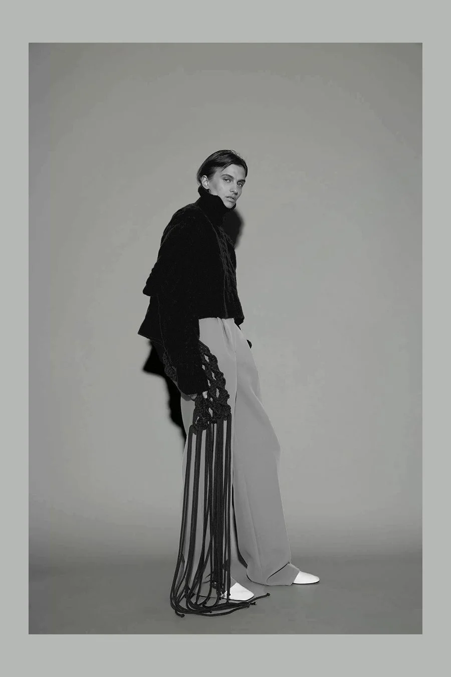 AKNVAS_lookbookFA21_Page_08 copy 3.jpg